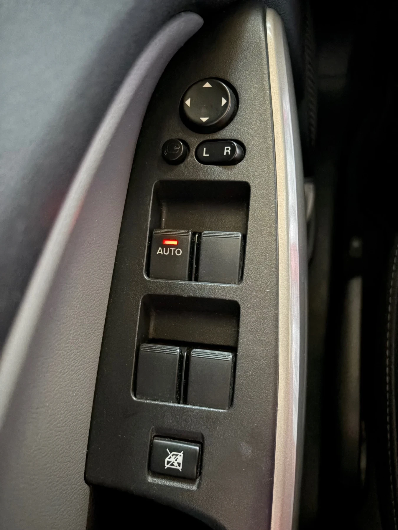 Mazda 2  - изображение 5