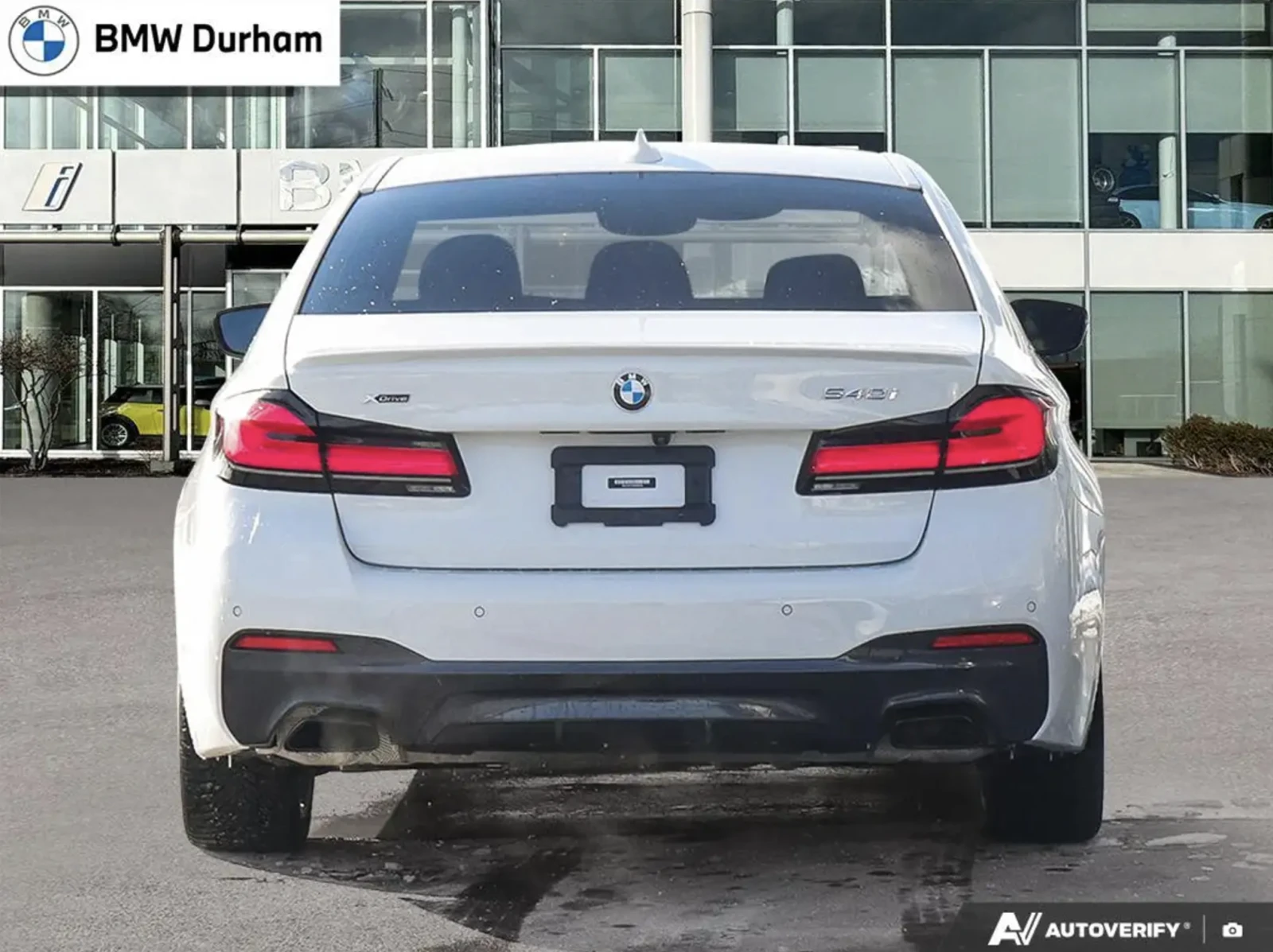 BMW 540 2022 BMW 5 Series 540i xDrive M Sport - изображение 4