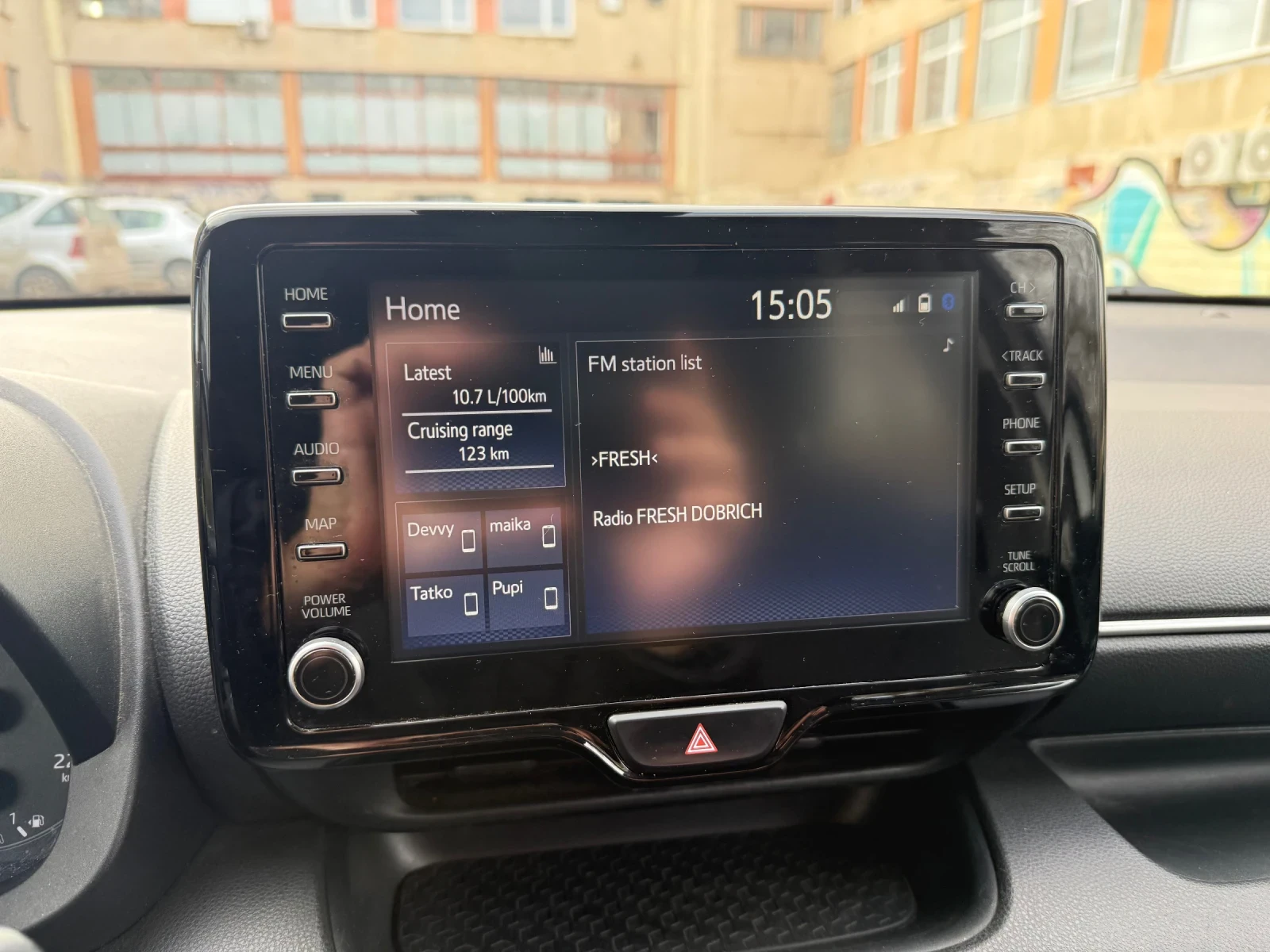 Toyota Yaris, снимка 15 - Автомобили и джипове - 53760545