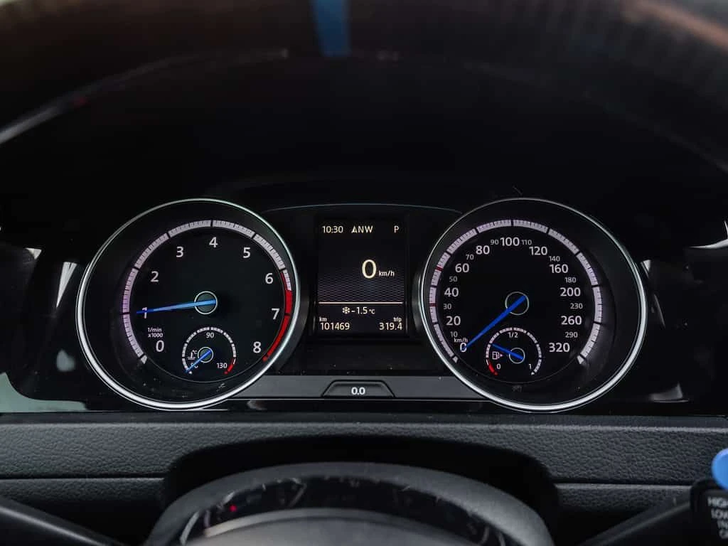 VW Golf R | STAGE 2 |  CARFAX, снимка 12 - Автомобили и джипове - 53875157