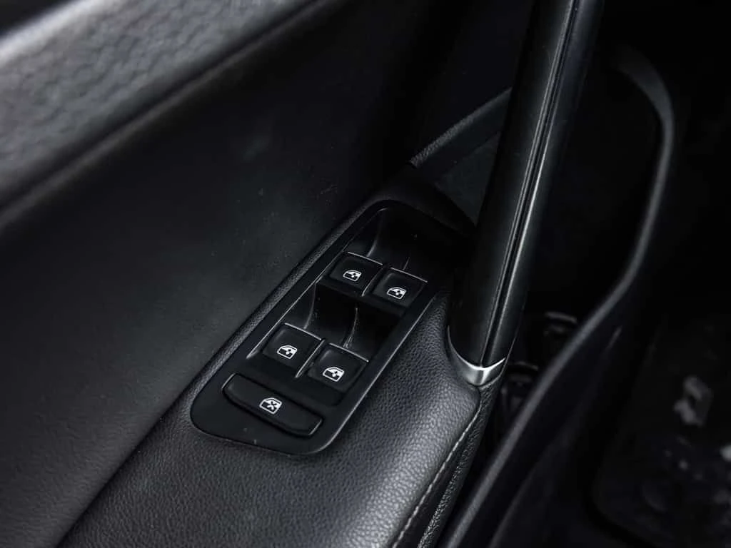 VW Golf R | STAGE 2 |  CARFAX, снимка 15 - Автомобили и джипове - 53875157