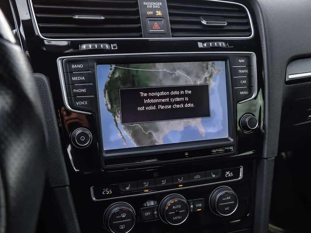 VW Golf R | STAGE 2 |  CARFAX, снимка 14 - Автомобили и джипове - 53875157