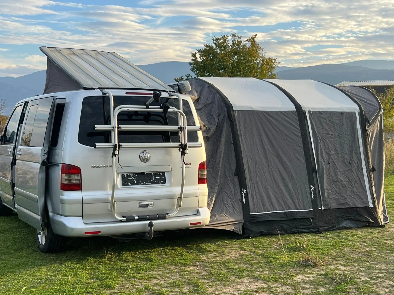 VW Multivan Camper, снимка 13 - Автомобили и джипове - 54006097