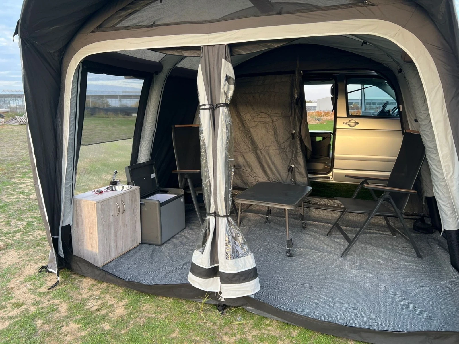 VW Multivan Camper, снимка 14 - Автомобили и джипове - 54006097