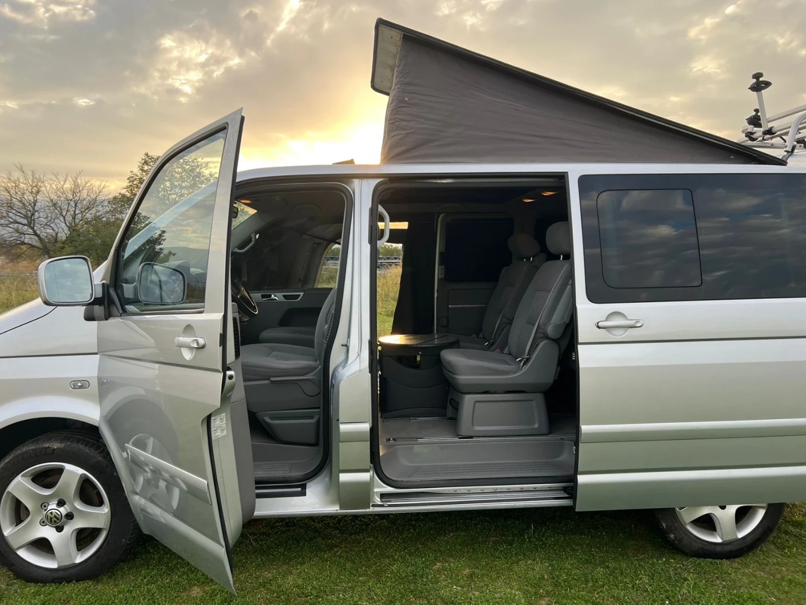 VW Multivan Camper, снимка 15 - Автомобили и джипове - 54006097