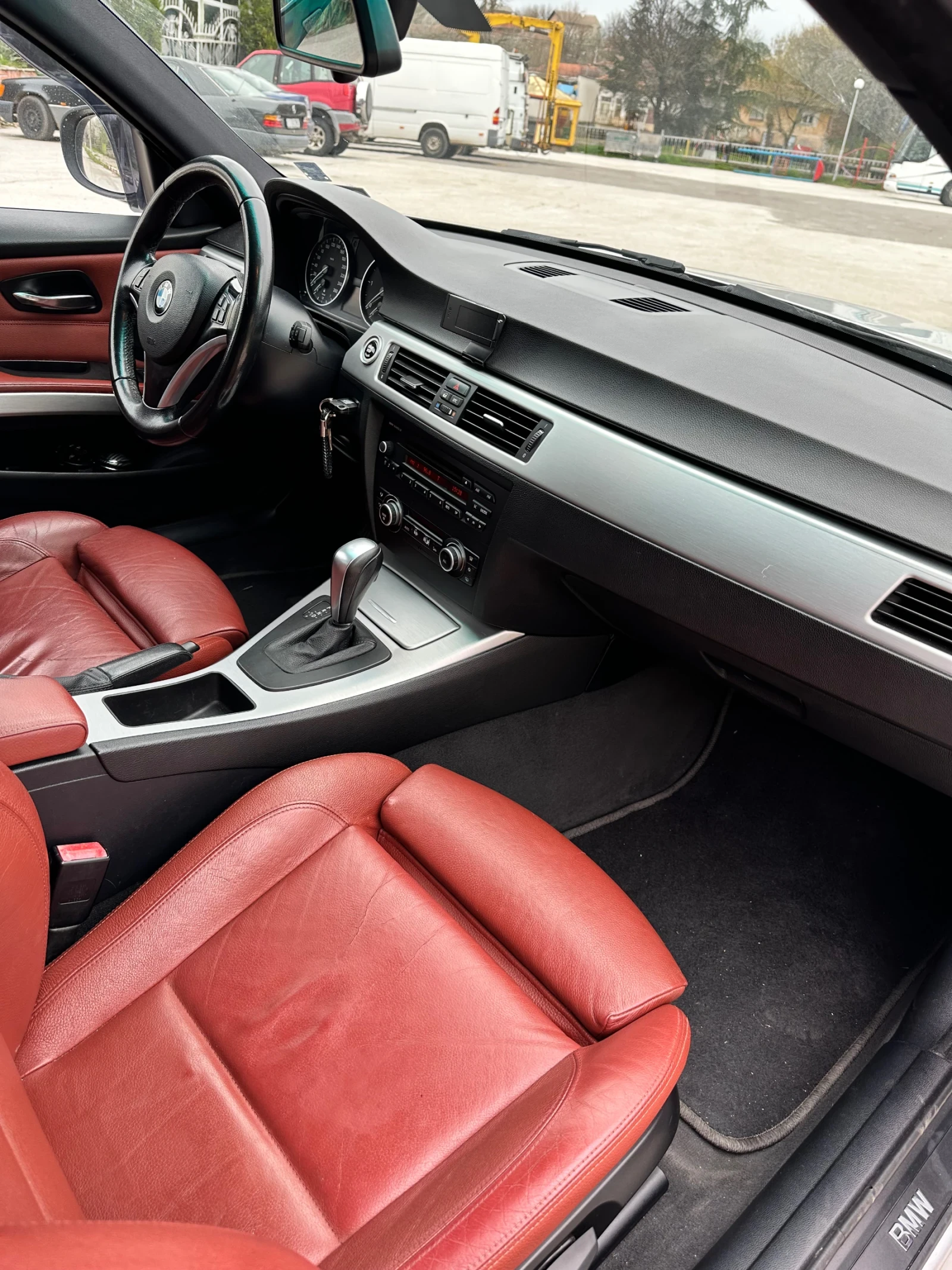 BMW 320, снимка 8 - Автомобили и джипове - 54030797