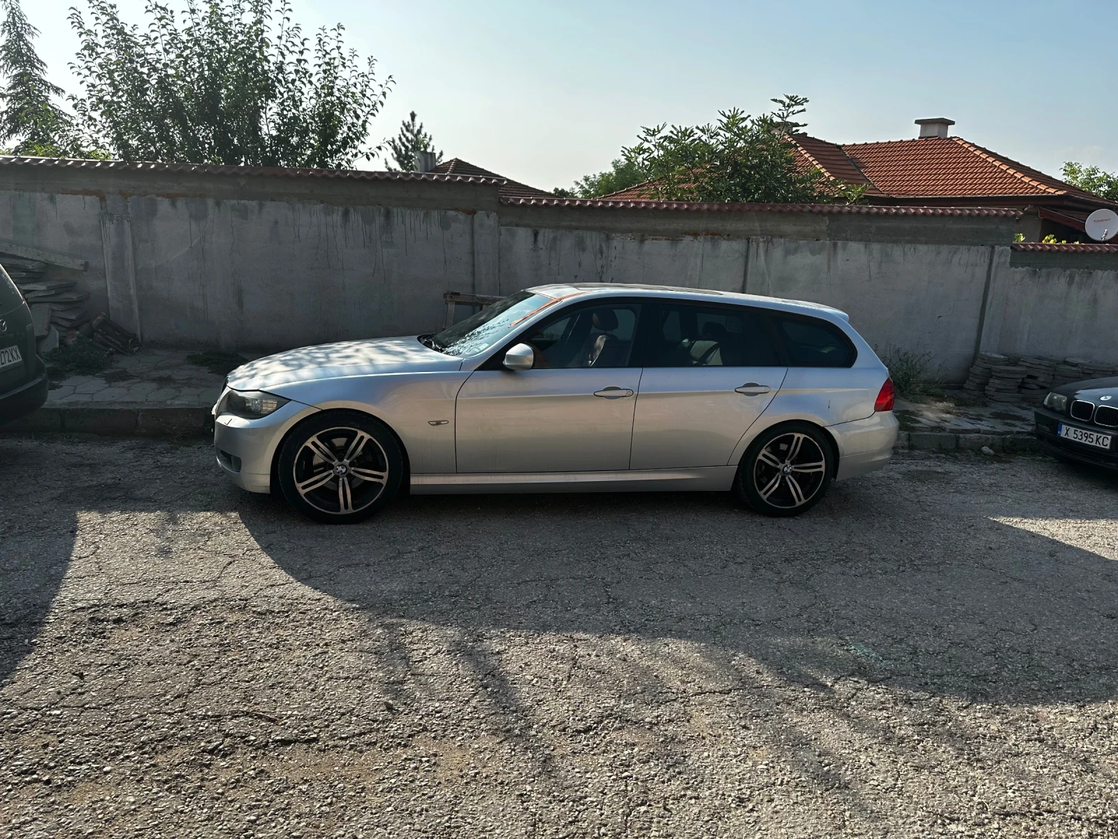 BMW 320, снимка 16 - Автомобили и джипове - 54030797