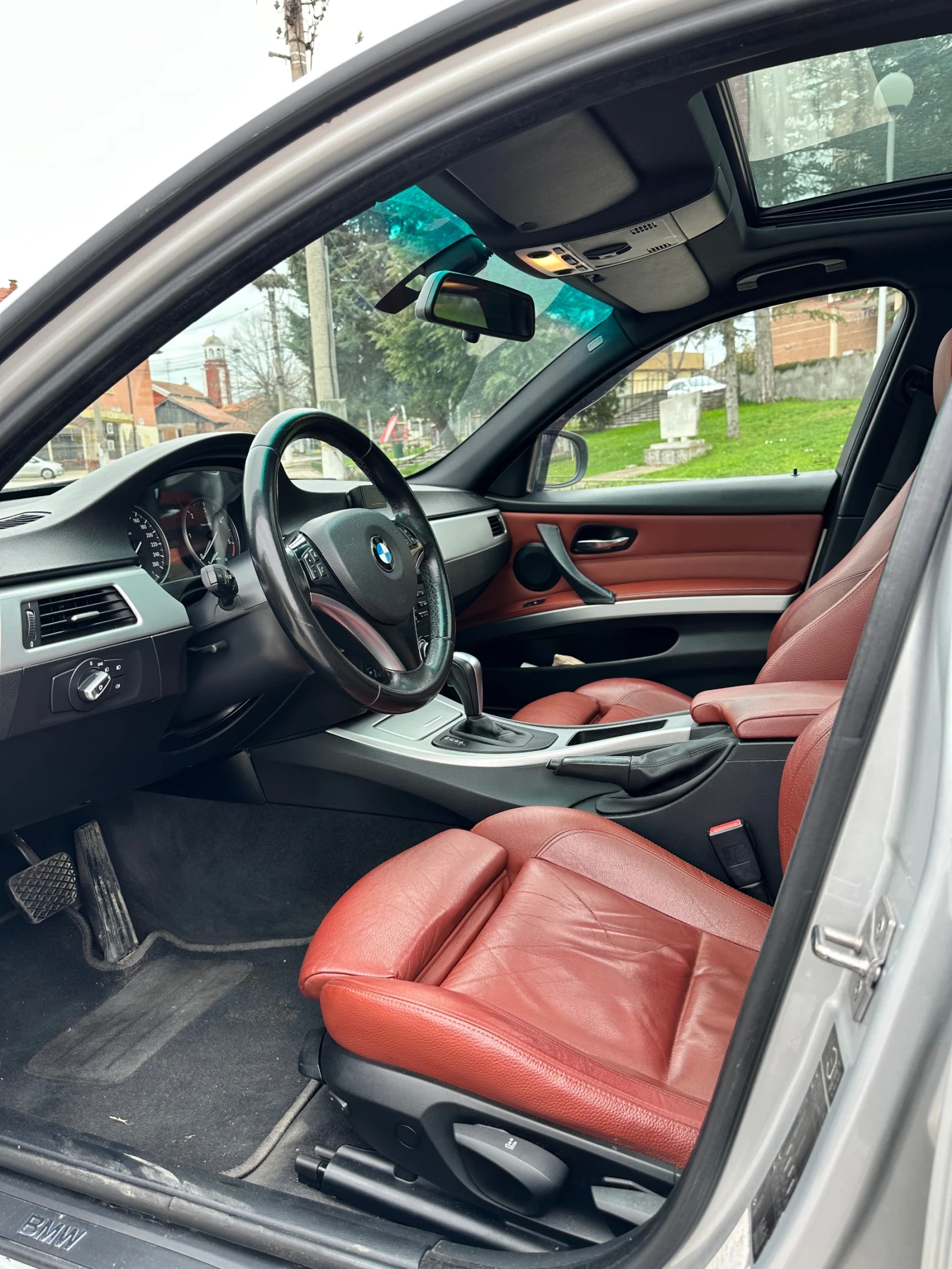 BMW 320, снимка 12 - Автомобили и джипове - 54030797