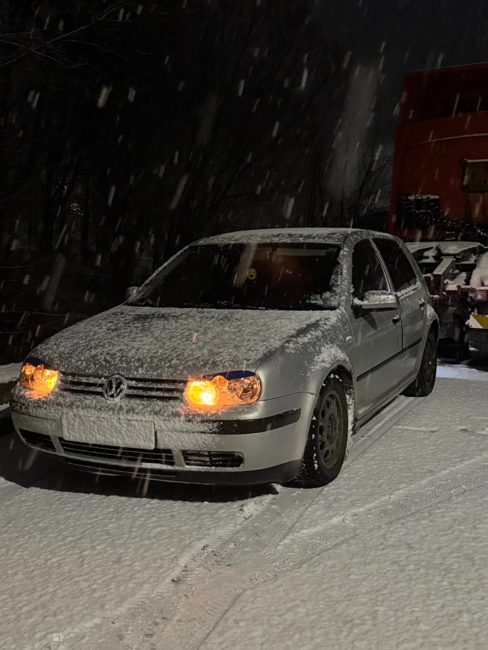 VW Golf MK4 1.9 AGR, снимка 14 - Автомобили и джипове - 54062673