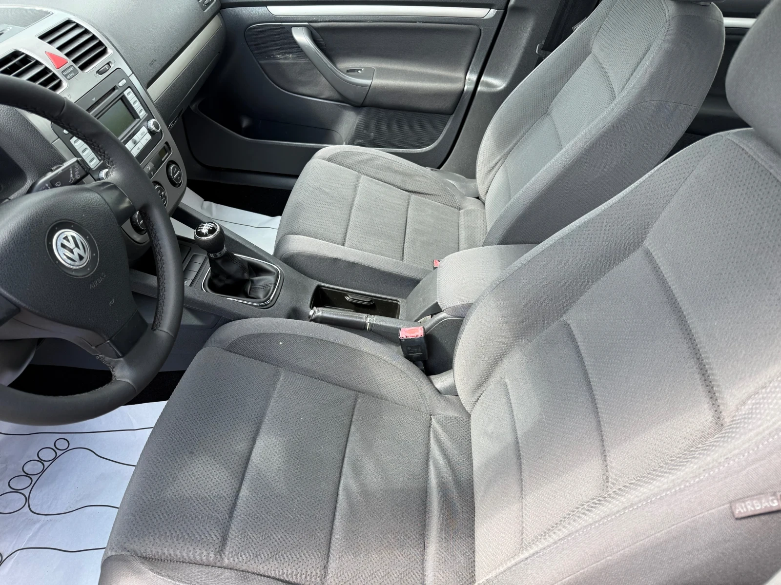 VW Golf 1.9 105 ks, снимка 7 - Автомобили и джипове - 54296321