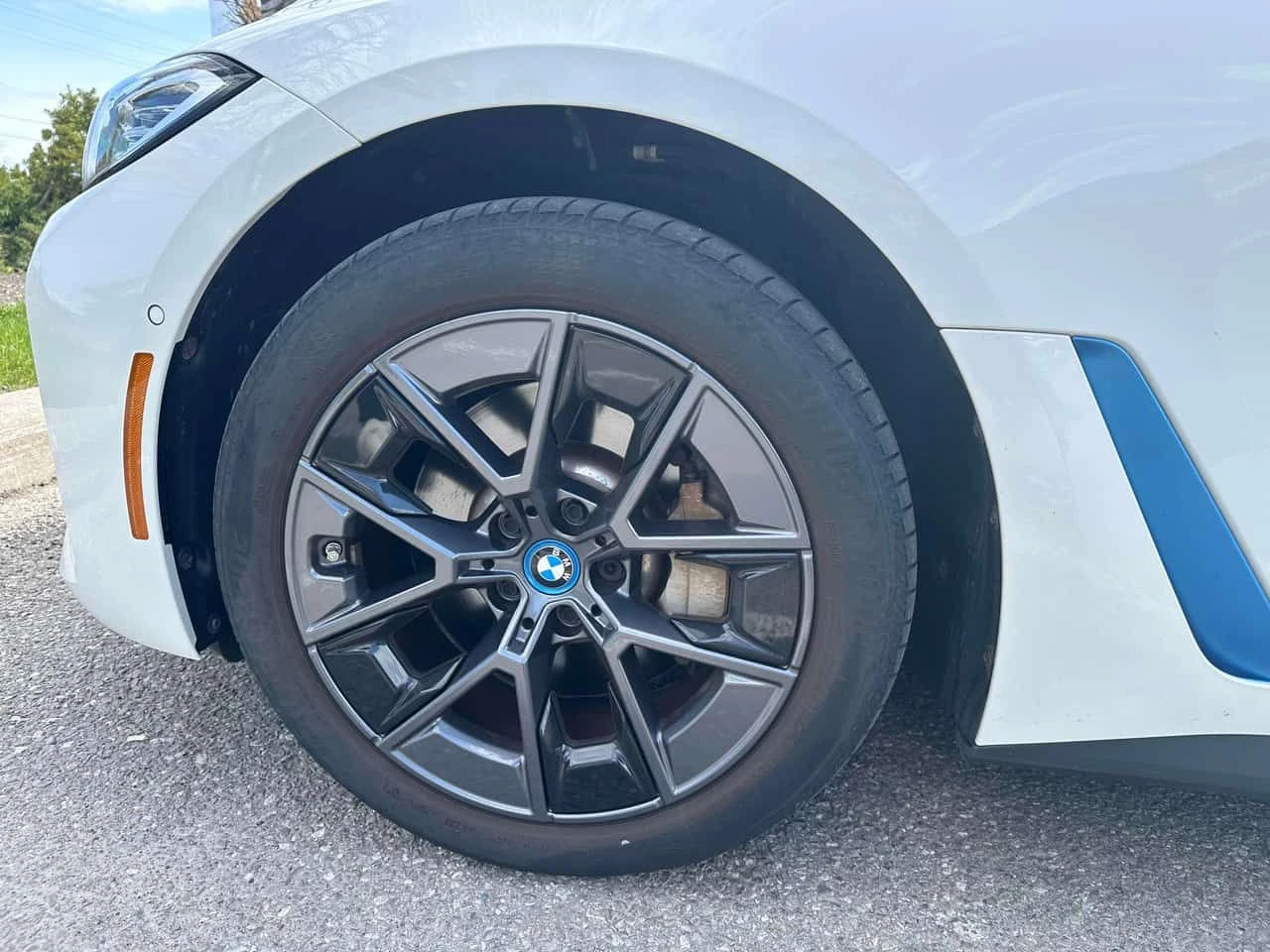 BMW i4 * eDrive35 * CARFAX * HEAD-UP * 360 ������ | Mobile.bg � ����������� 7