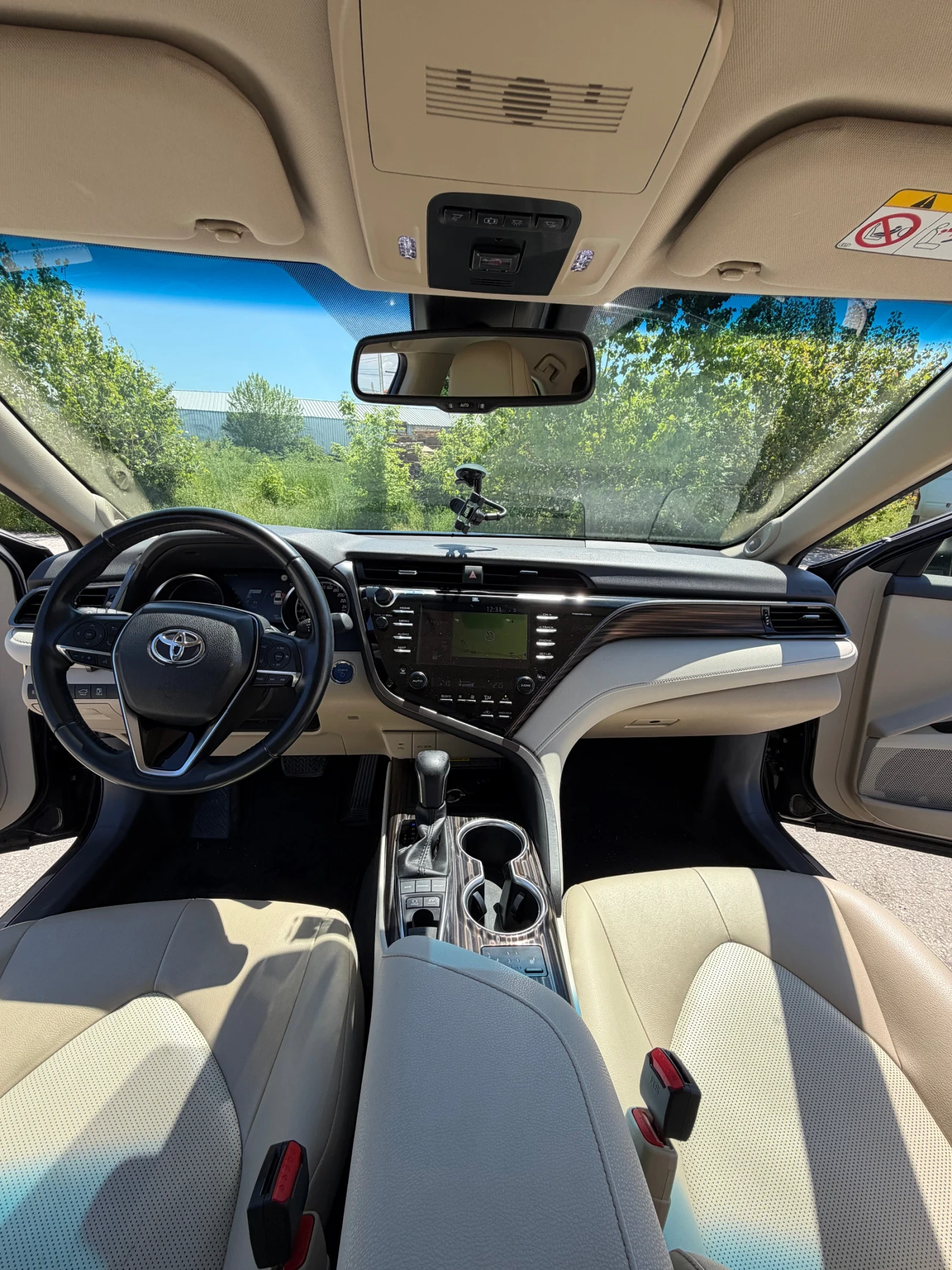 Toyota Camry FACELIFT Executive/Luxury, снимка 6 - Автомобили и джипове - 54441029