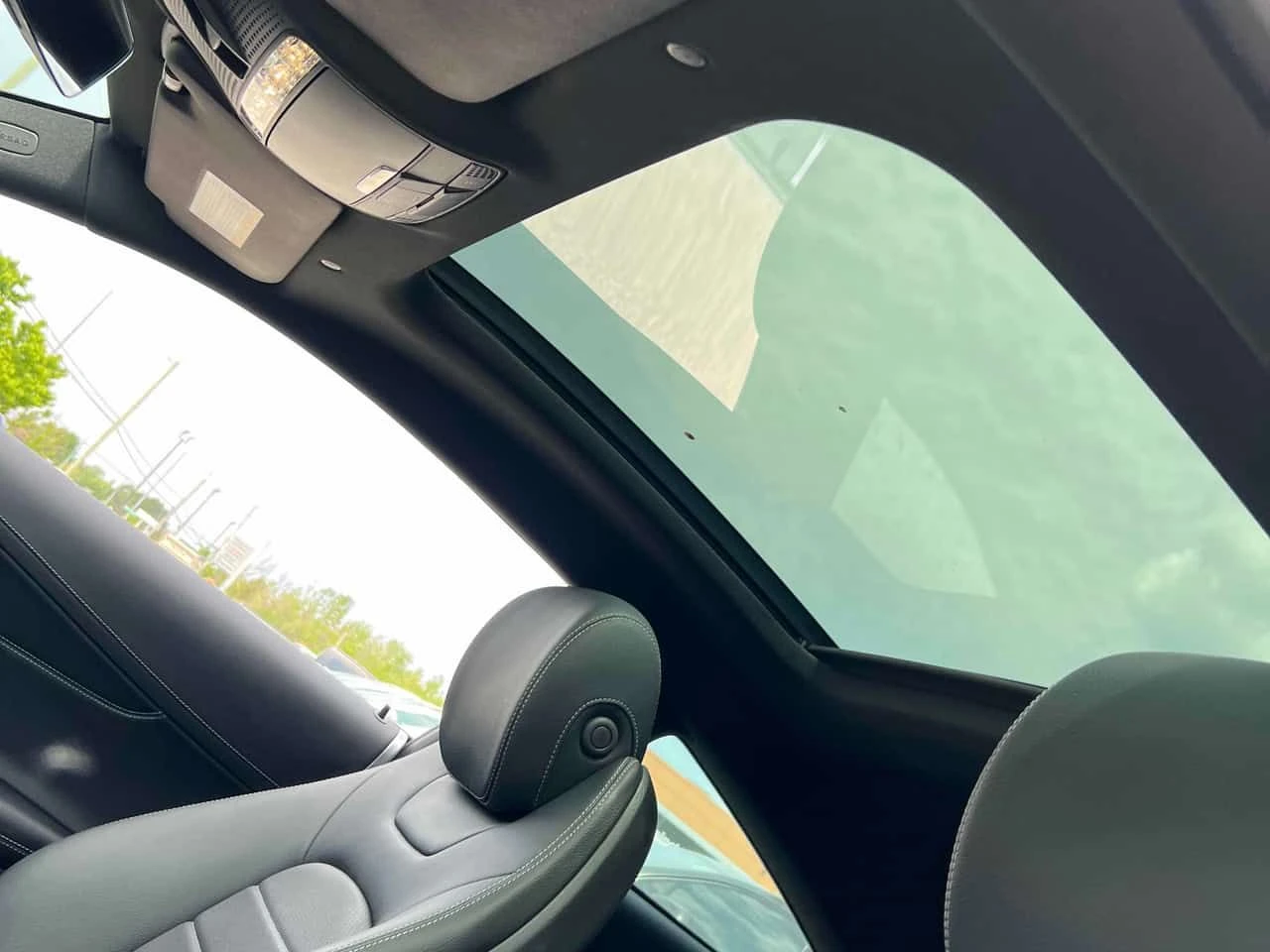 Mercedes-Benz C 300  COUPE 4matic | HARMAN KARDON | DIS | MEMORY, снимка 15 - Автомобили и джипове - 54819281