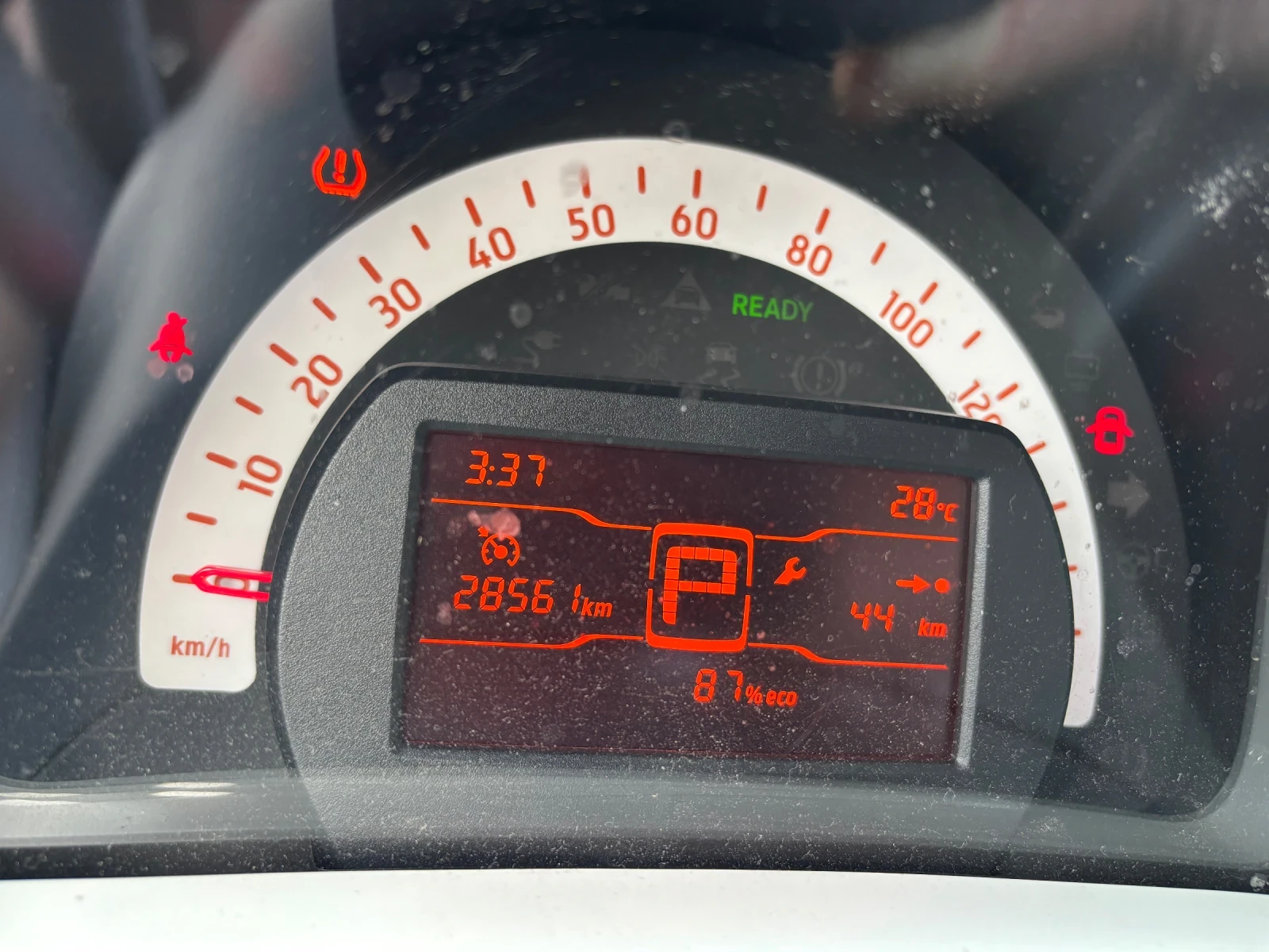 Smart Forfour 28900 km Germany, снимка 13 - Автомобили и джипове - 54858459
