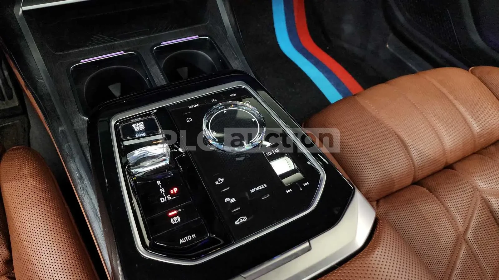 BMW 740 ОБДУХВАНЕ * ДИСТРОНИК * HEAD-UP * , снимка 9 - Автомобили и джипове - 55032789