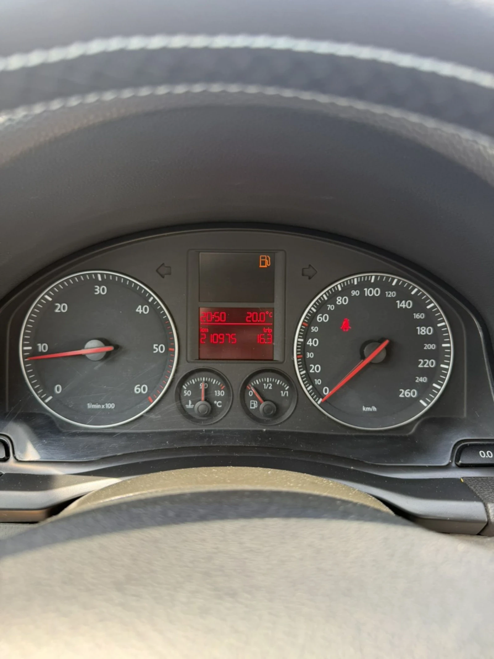 VW Golf 1.9Tdi 90 k.sTOP TOP -без ръжди, снимка 9 - Автомобили и джипове - 55130813