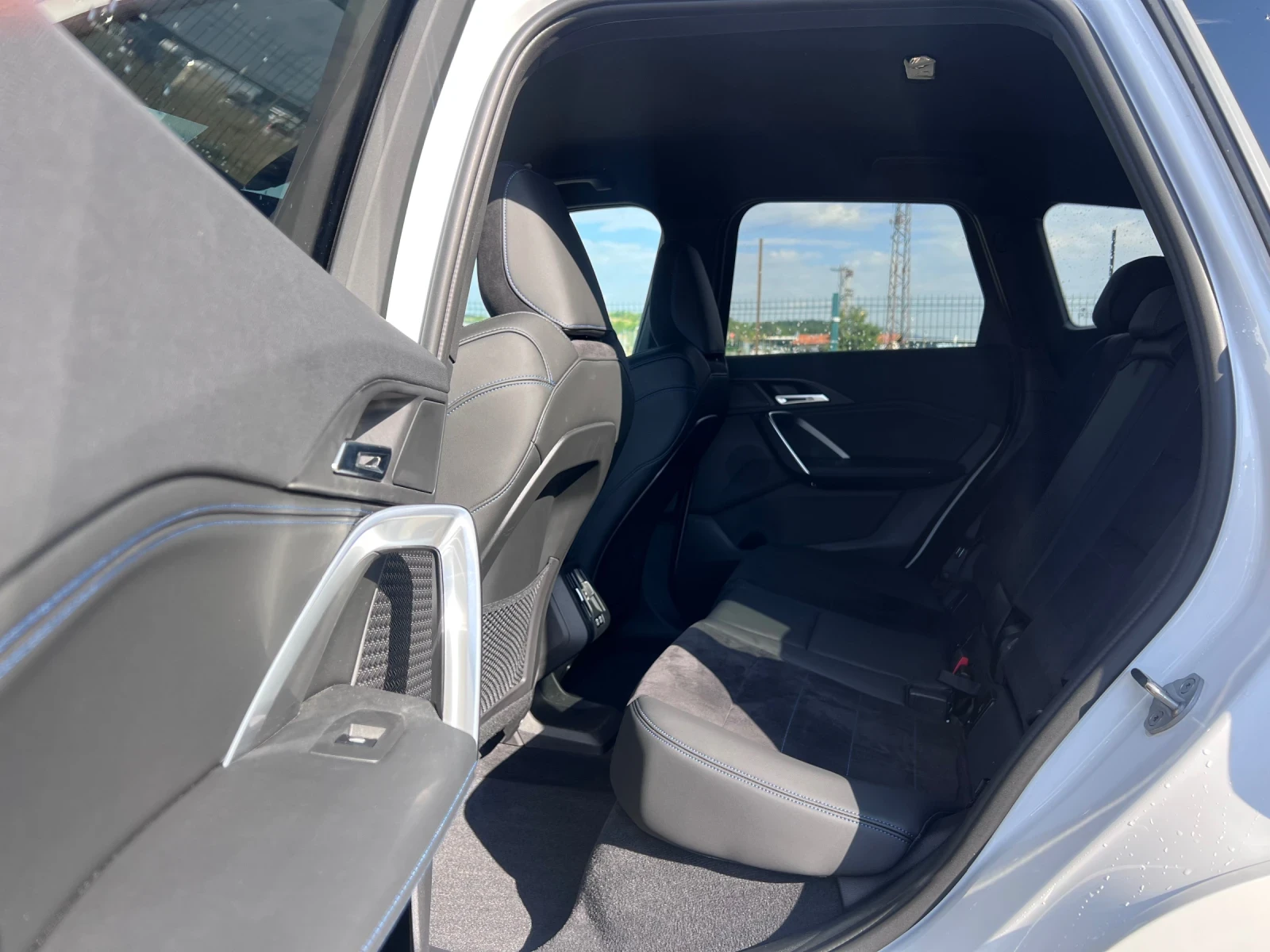 BMW iX1 X-Drive 30* M Sport*  | Mobile.bg � ����������� 12