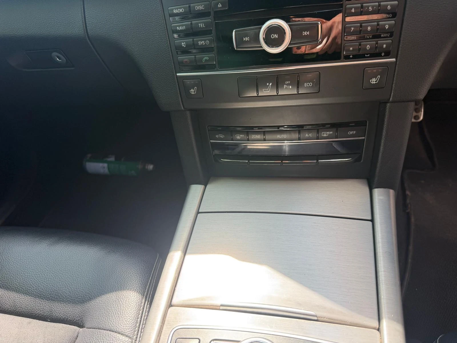 Mercedes-Benz E 220, снимка 5 - Автомобили и джипове - 55594389