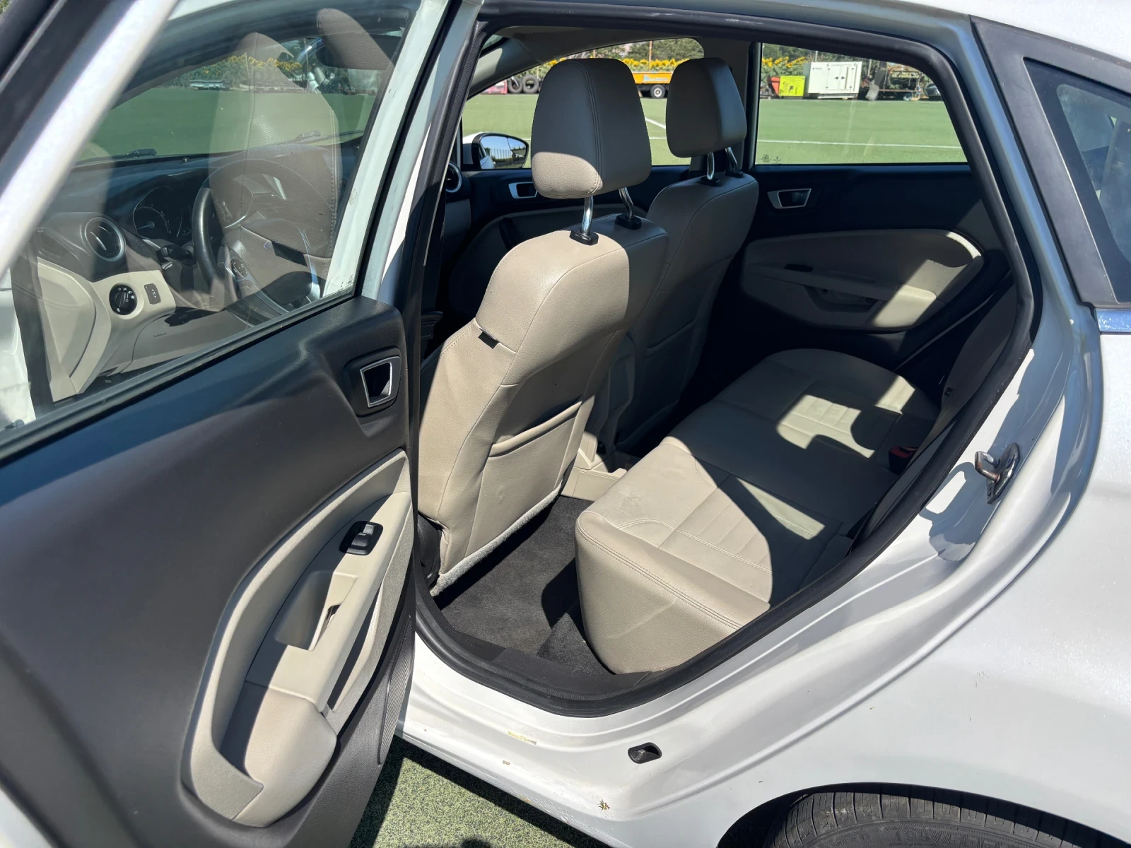 Ford Fiesta Titanium | Mobile.bg � ����������� 17