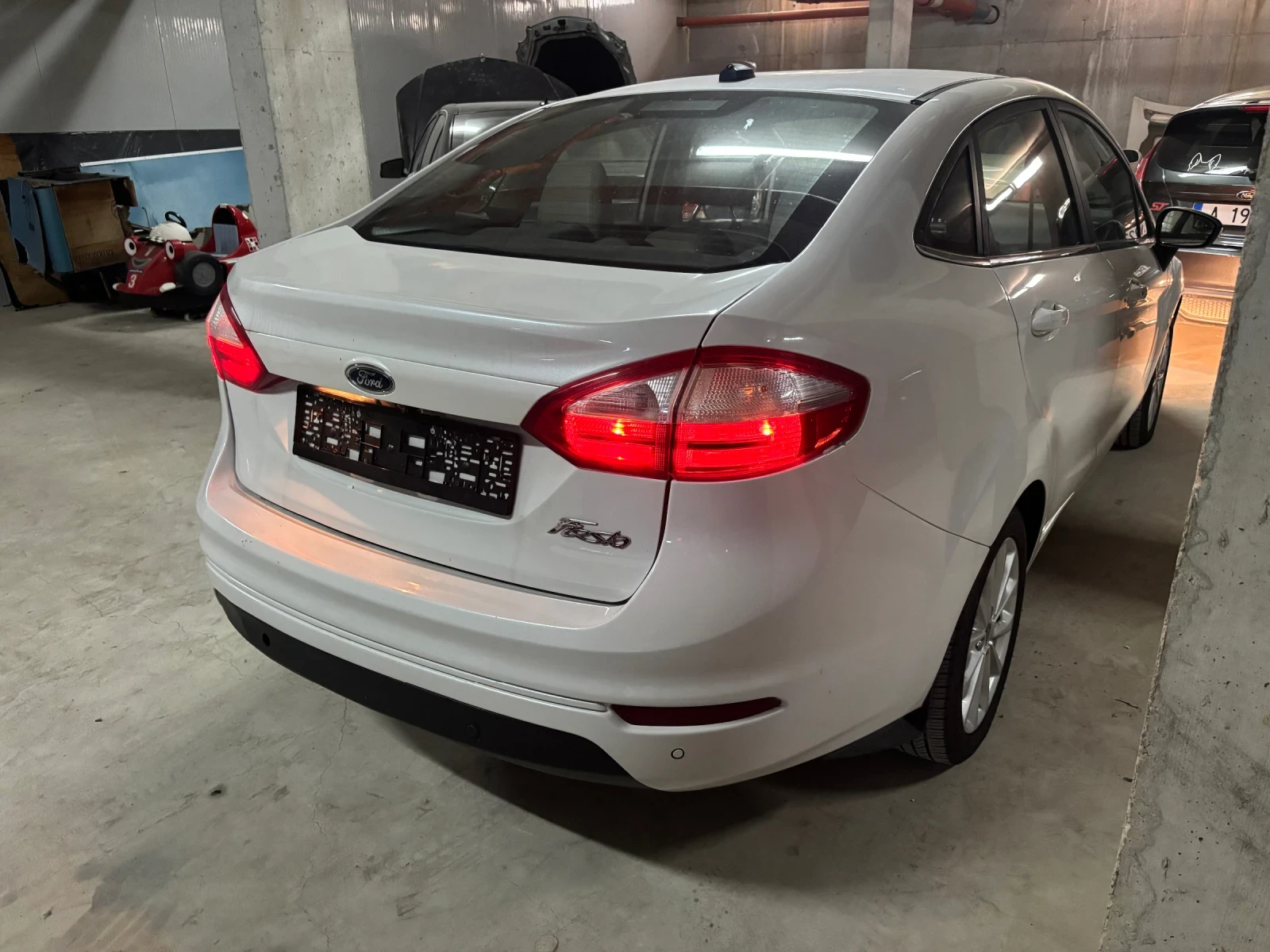 Ford Fiesta Titanium, снимка 5 - Автомобили и джипове - 55627741