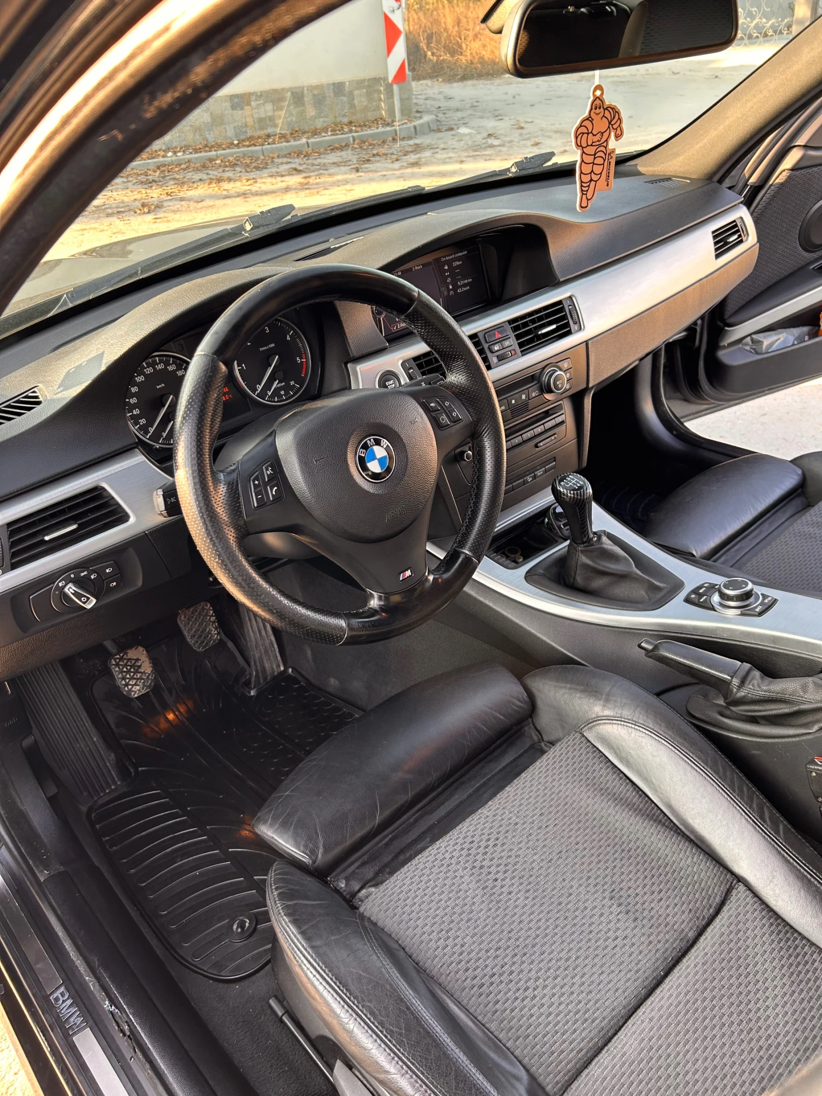 BMW 320, снимка 6 - Автомобили и джипове - 55772983
