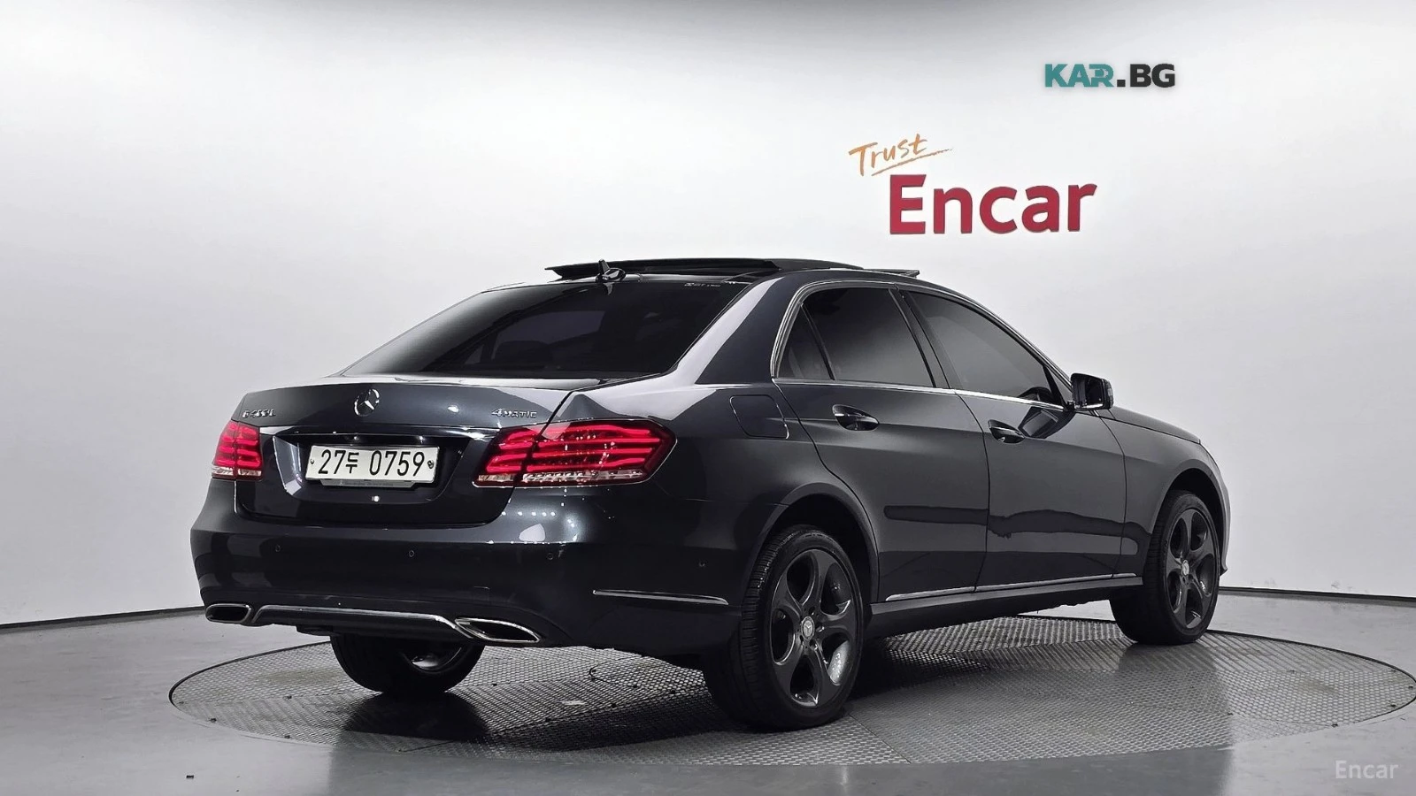 Mercedes-Benz E 400 4MATIC* 360* КОЖА* ОБДУХВ* НАВИ* ПАНО, снимка 2 - Автомобили и джипове - 56202568