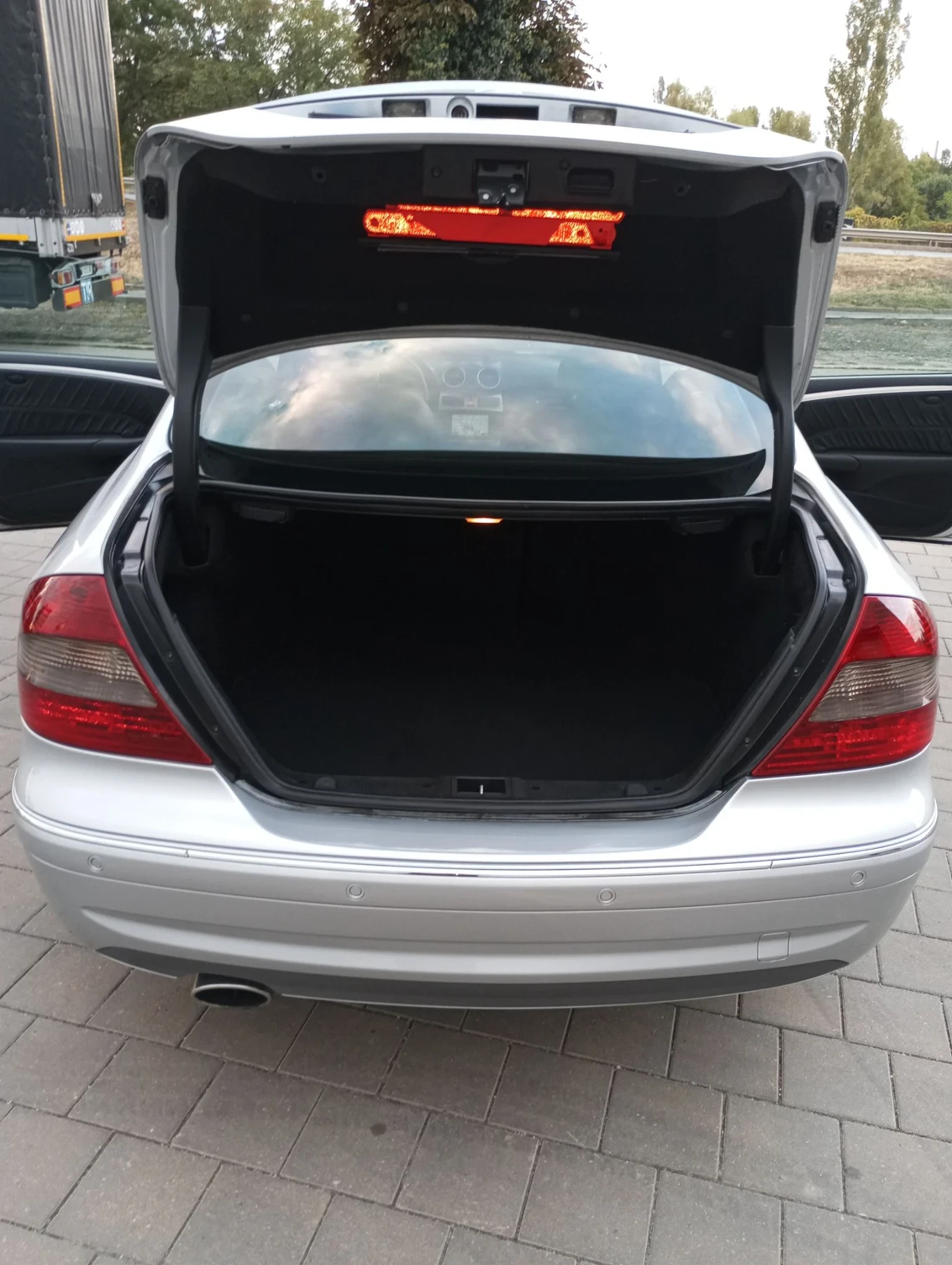 Mercedes-Benz CLK 320 CDI V6-7G TRONIC-FACE-AMG-NAVI-XENON, снимка 14 - Автомобили и джипове - 56248547