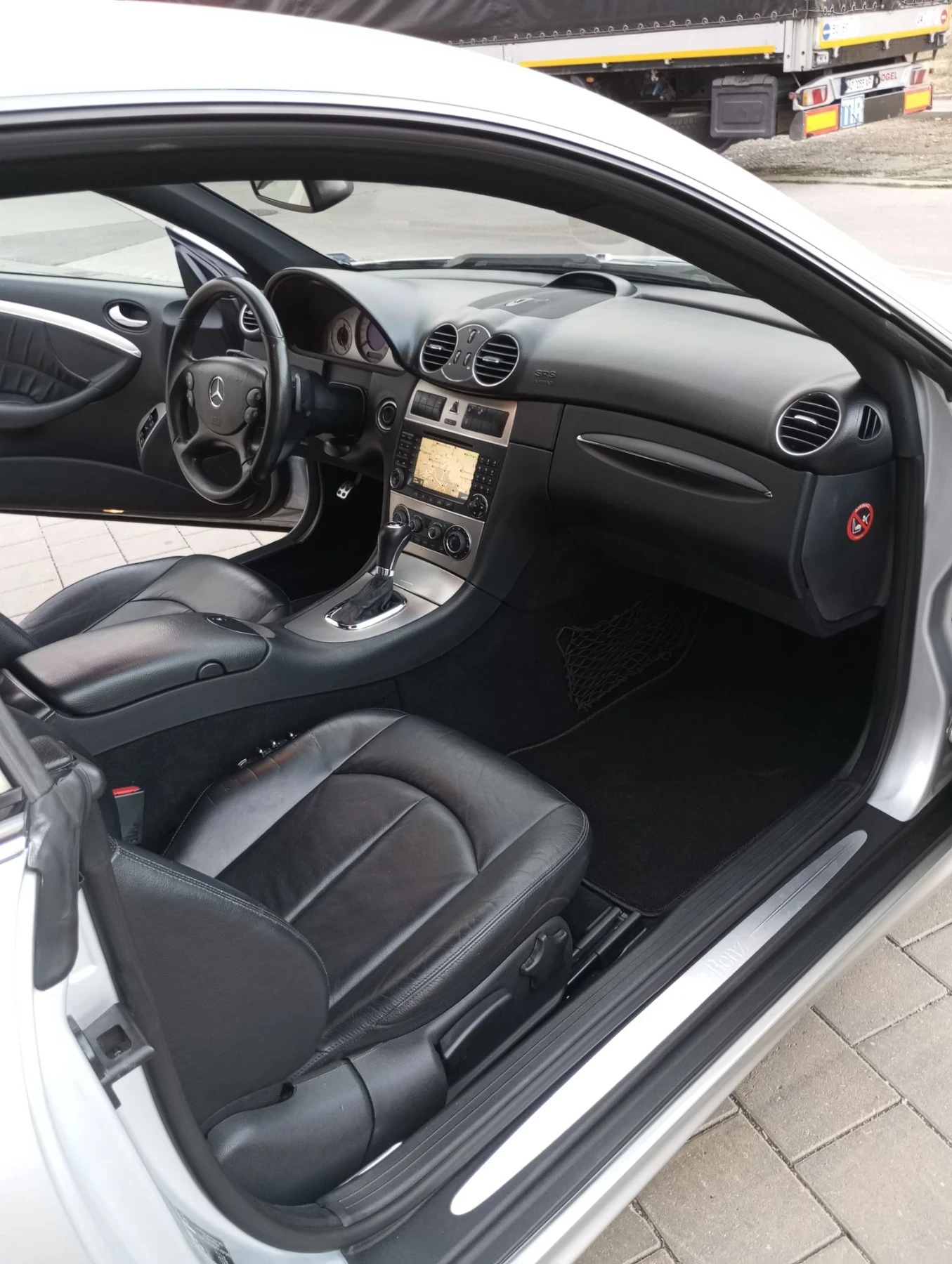 Mercedes-Benz CLK 320 CDI V6-7G TRONIC-FACE-AMG-NAVI-XENON, снимка 9 - Автомобили и джипове - 56248547