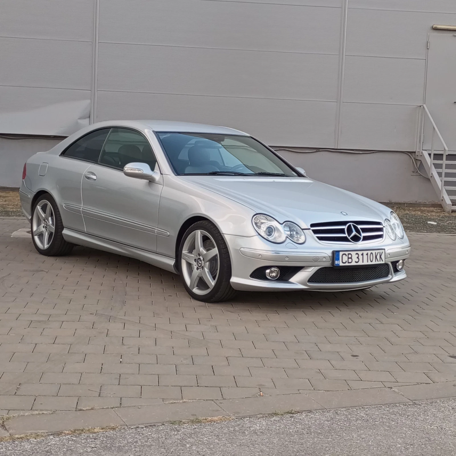 Mercedes-Benz CLK 320 CDI V6-7G TRONIC-FACE-AMG-NAVI-XENON, снимка 2 - Автомобили и джипове - 56248547