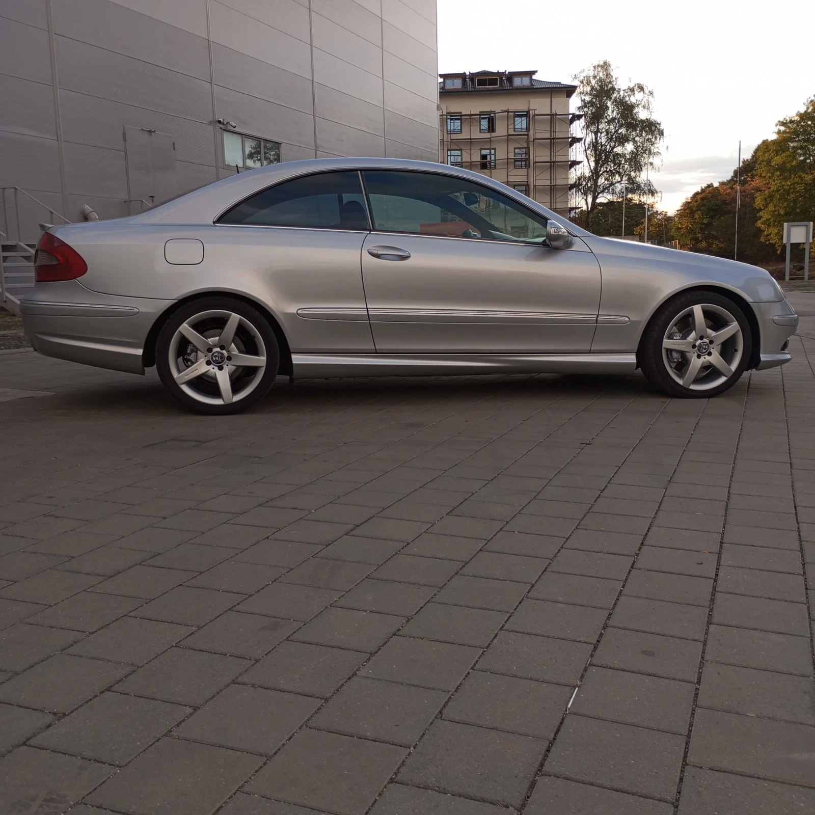 Mercedes-Benz CLK 320 CDI V6-7G TRONIC-FACE-AMG-NAVI-XENON, снимка 6 - Автомобили и джипове - 56248547