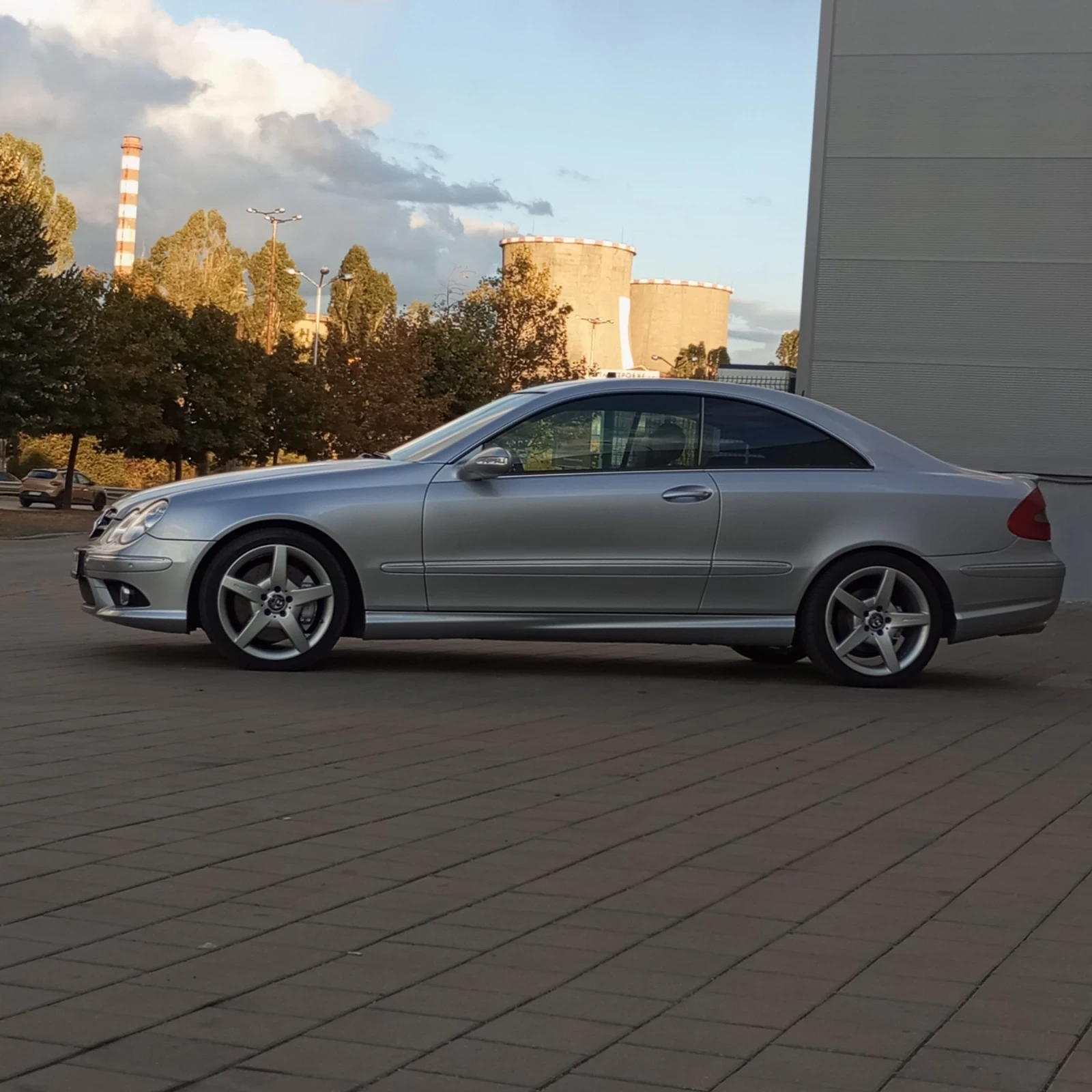 Mercedes-Benz CLK 320 CDI V6-7G TRONIC-FACE-AMG-NAVI-XENON, снимка 7 - Автомобили и джипове - 56248547