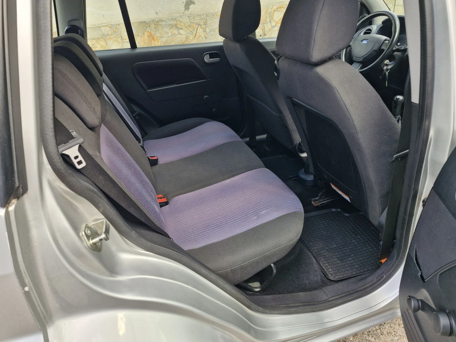 Ford Fusion 1.6 бензин 101 к.с. климатик , снимка 13 - Автомобили и джипове - 56298413