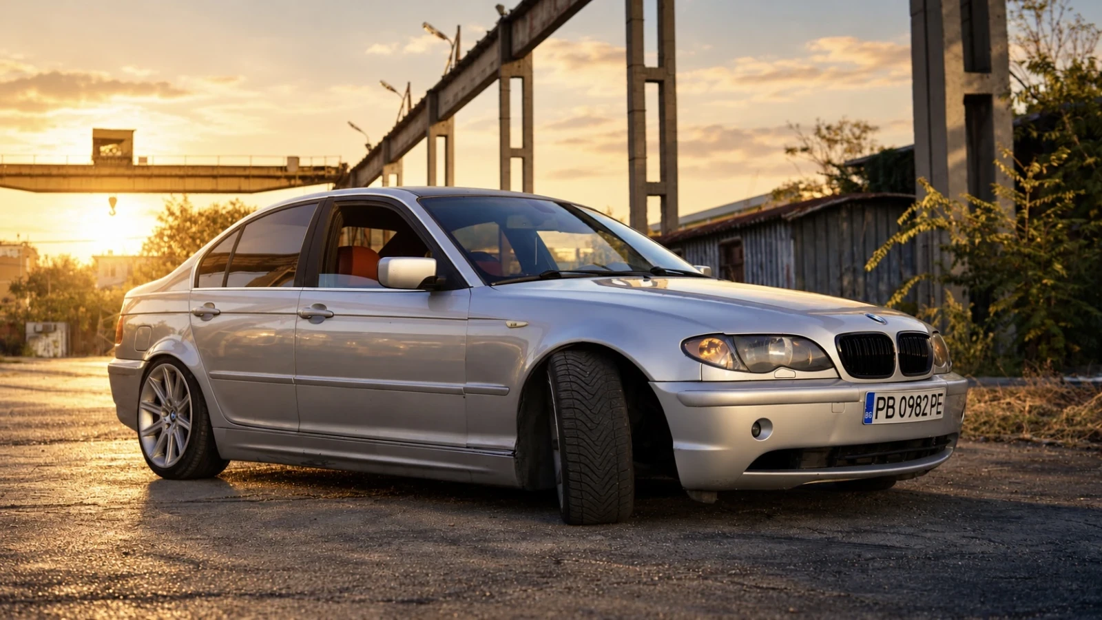BMW 320, снимка 4 - Автомобили и джипове - 56443644