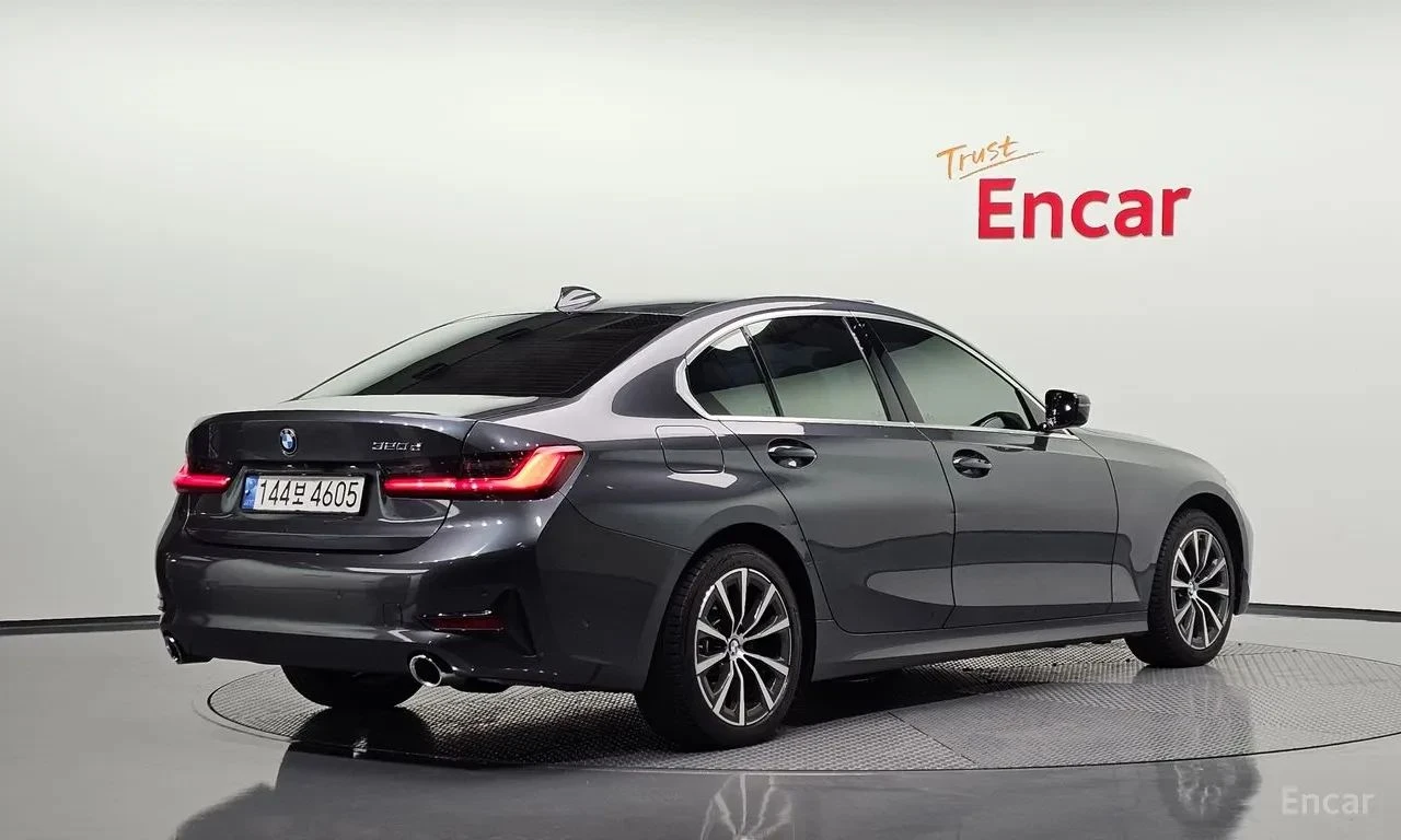 BMW 320, снимка 2 - Автомобили и джипове - 56686829