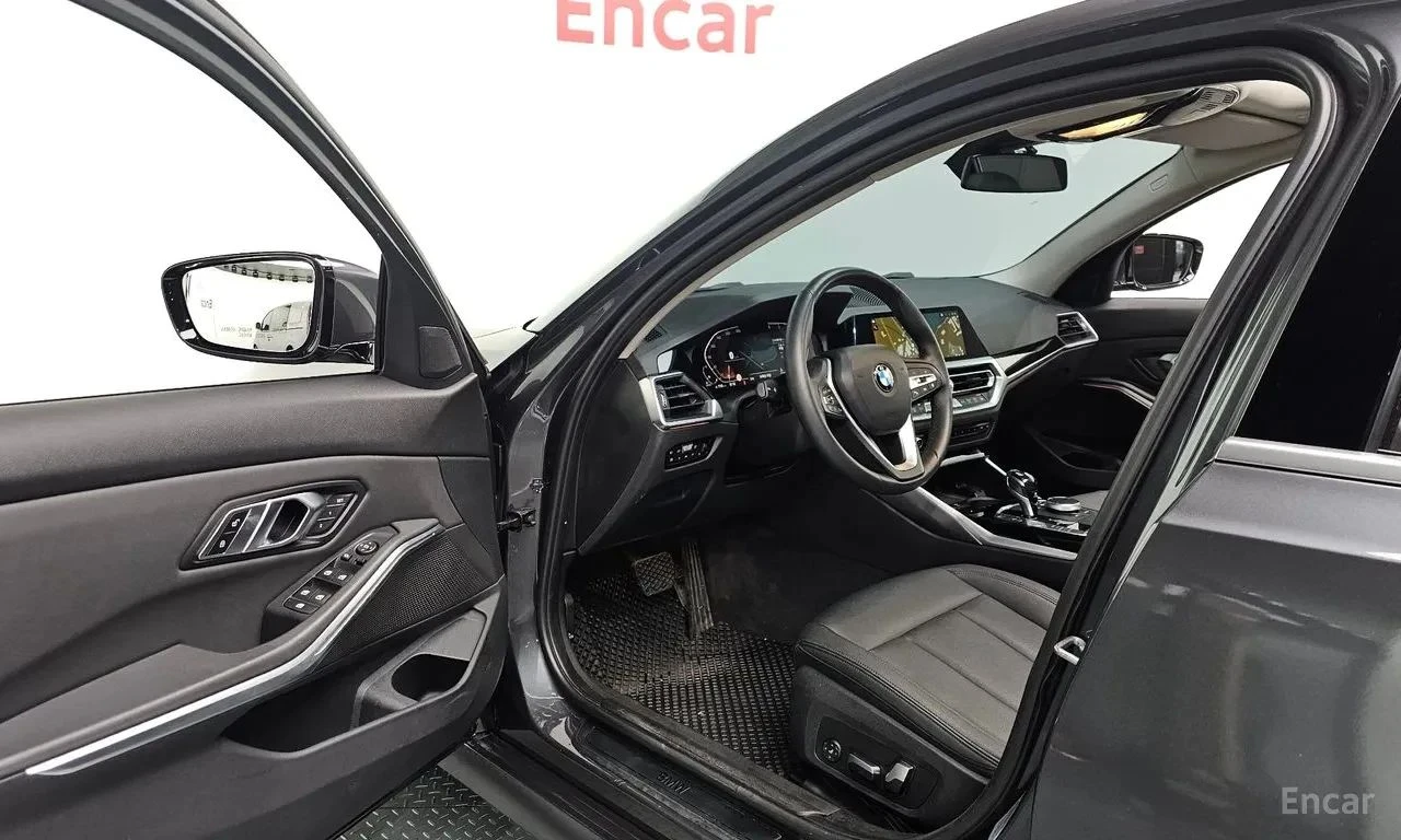 BMW 320, снимка 11 - Автомобили и джипове - 56686829