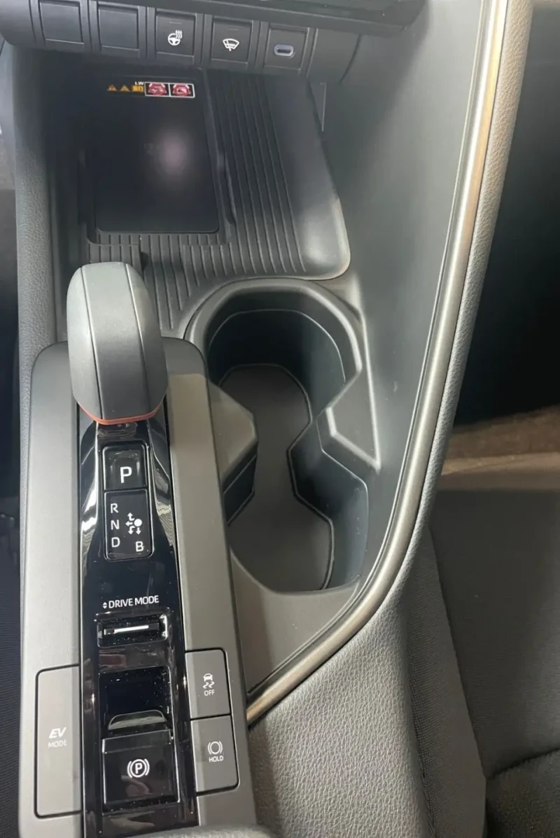 Toyota C-HR * 2.0* HYBRID* TEAM D* DISTR* LED* NAVI* CARPLAY* , снимка 6 - Автомобили и джипове - 50735056