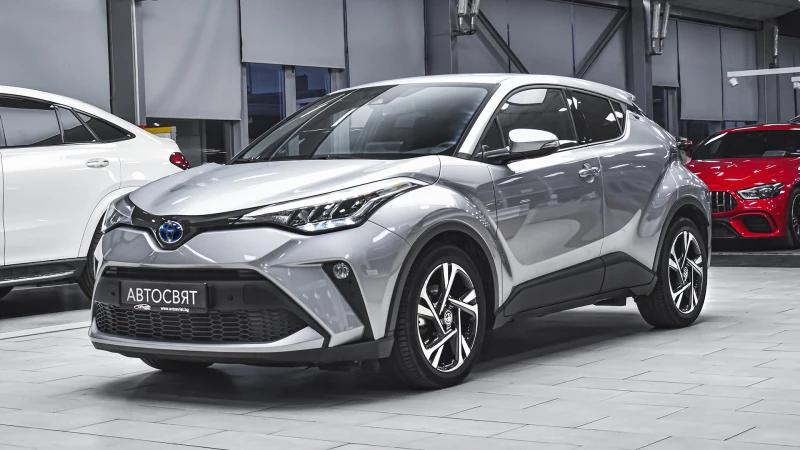Toyota C-HR 2.0 Hybrid Club Automatic, снимка 4 - Автомобили и джипове - 51272991