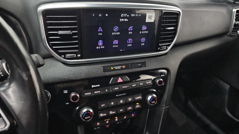 Kia Sportage 2.0 2WD NOBLESSE , снимка 15 - Автомобили и джипове - 52463561