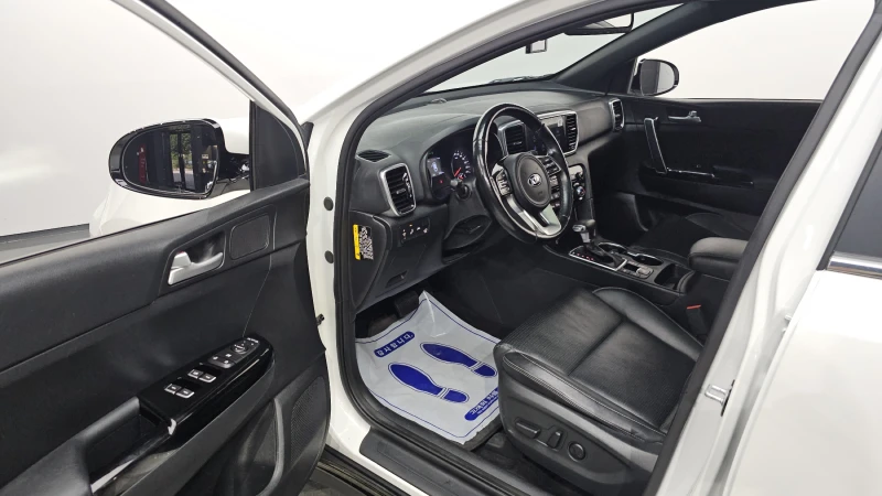 Kia Sportage 2.0 2WD NOBLESSE , снимка 9 - Автомобили и джипове - 52463561