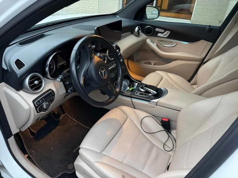 Mercedes-Benz GLC * 300 * CARFAX * БЕЗ ПЪРВОНАЧАЛНА ВНОСКА, снимка 5 - Автомобили и джипове - 53089575