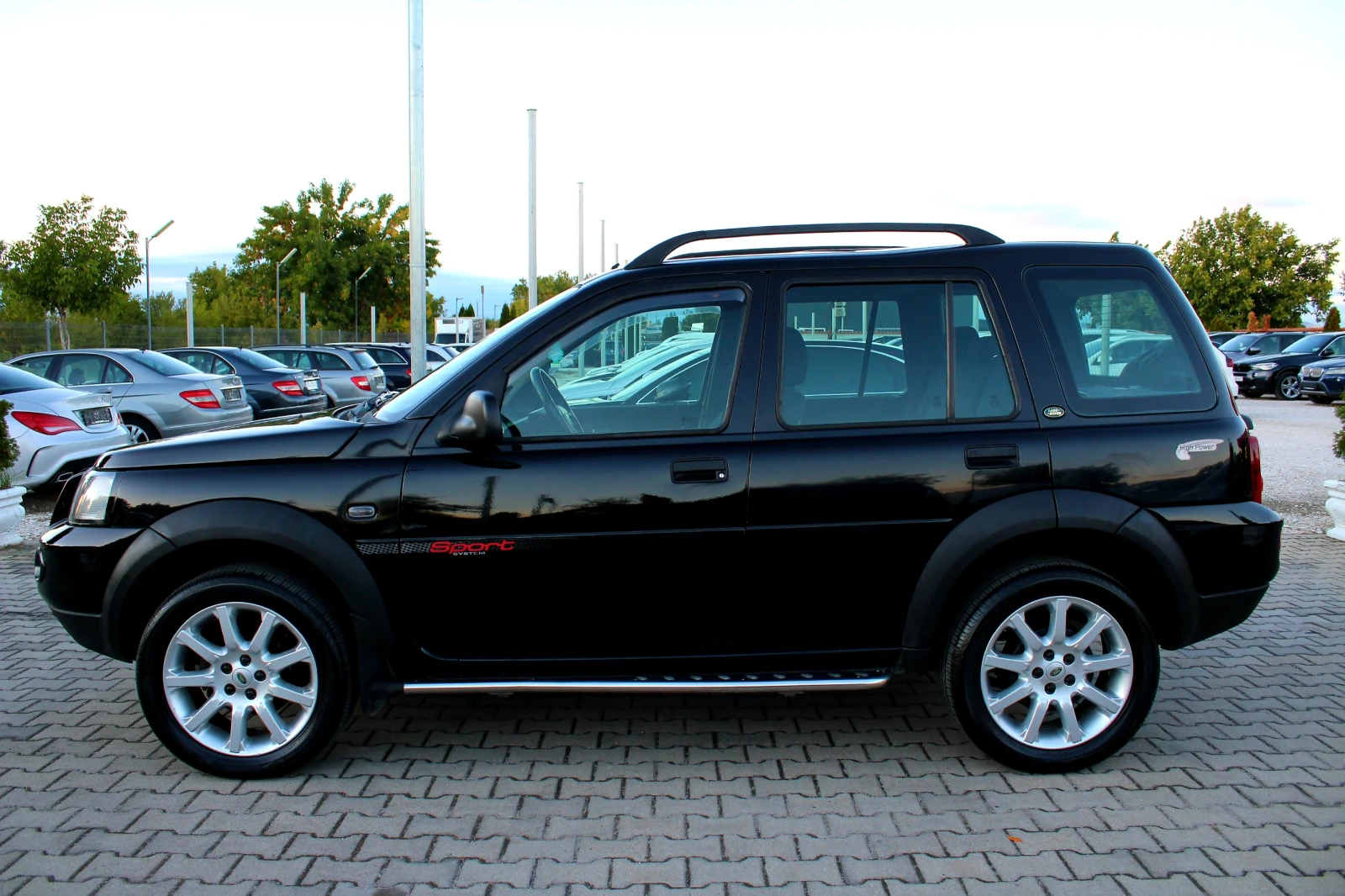 Land Rover Freelander SPORT 2.0TDi СОБСТВЕН ЛИЗИНГ - изображение 4