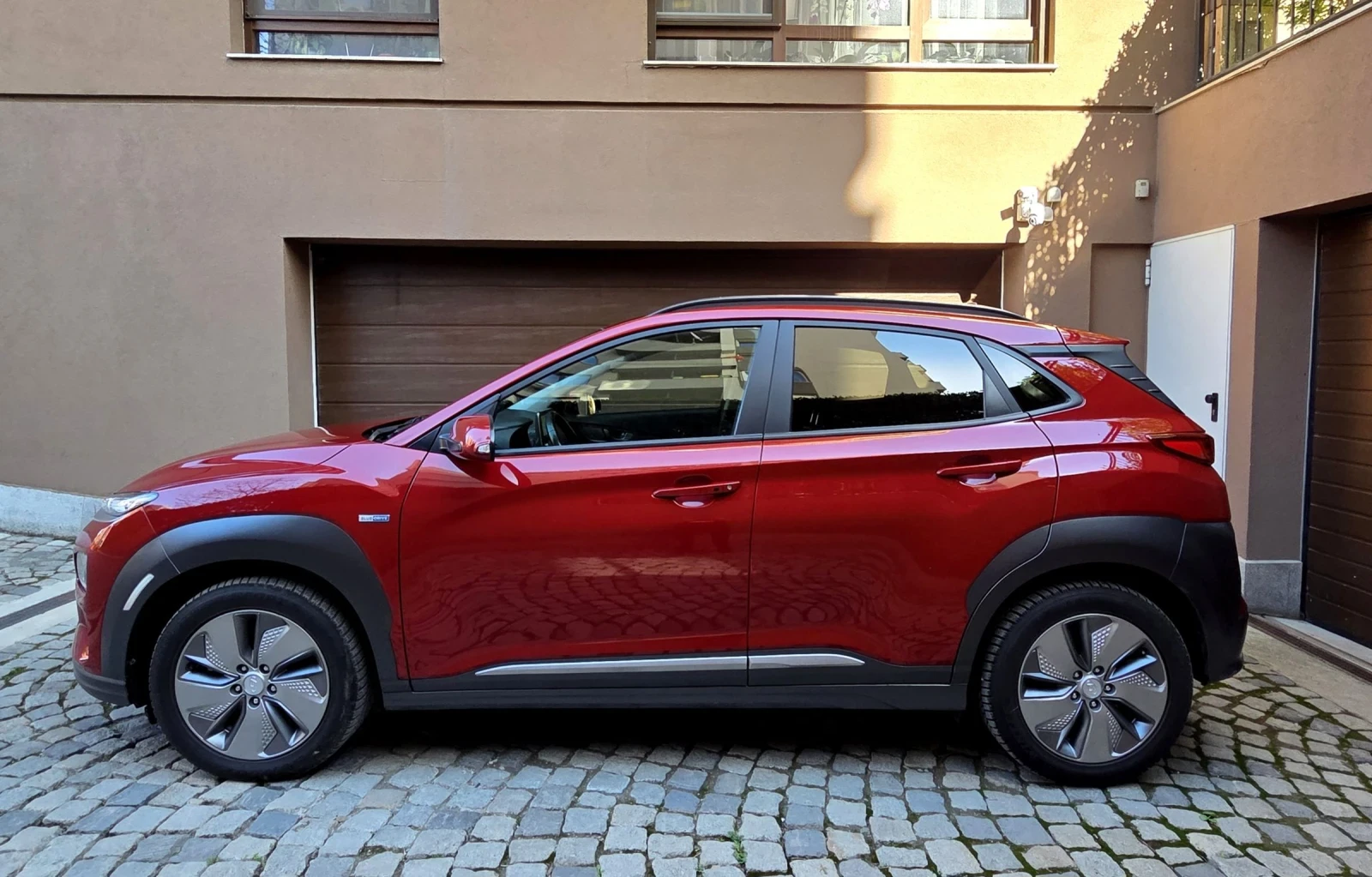 Hyundai Kona 64КWh/Premium/ТЕРМОПОМПА - изображение 5
