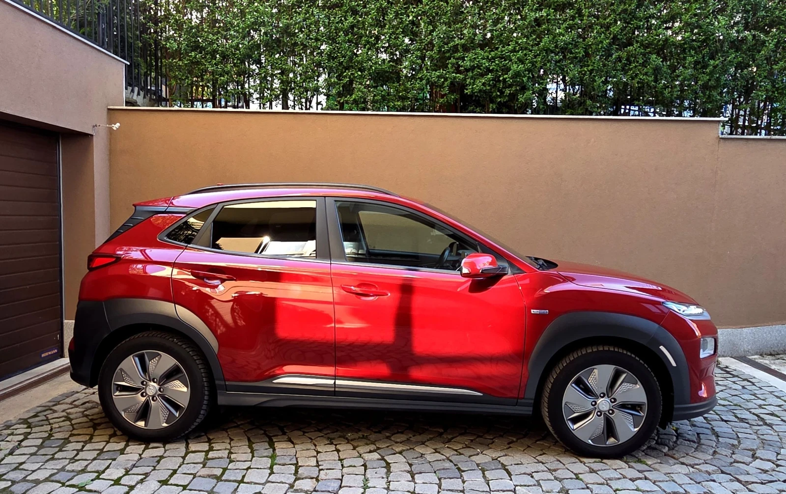 Hyundai Kona 64КWh/Premium/ТЕРМОПОМПА - изображение 2