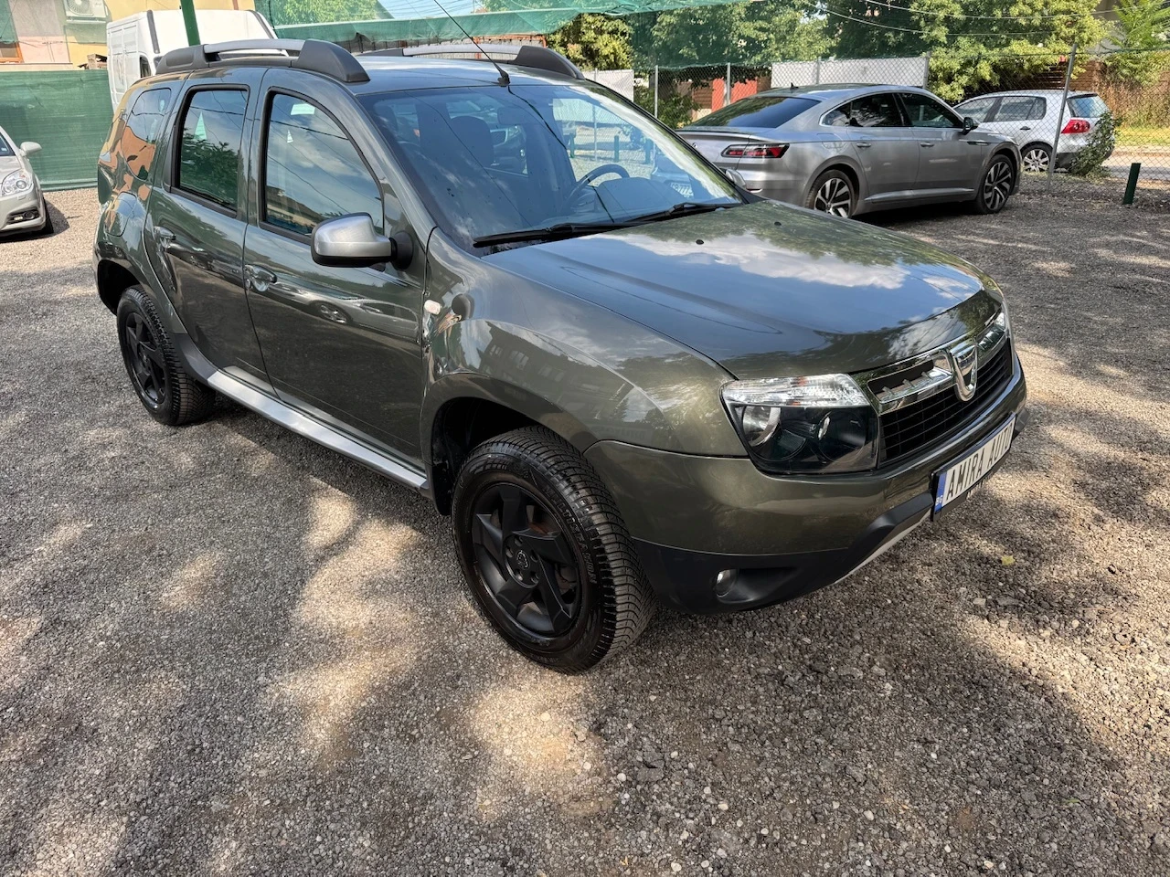 Dacia Duster 1.6i 105кс/ГАЗОВ ИНЖЕКЦ./ОБСЛ./НОВИ ГУМИ - изображение 3