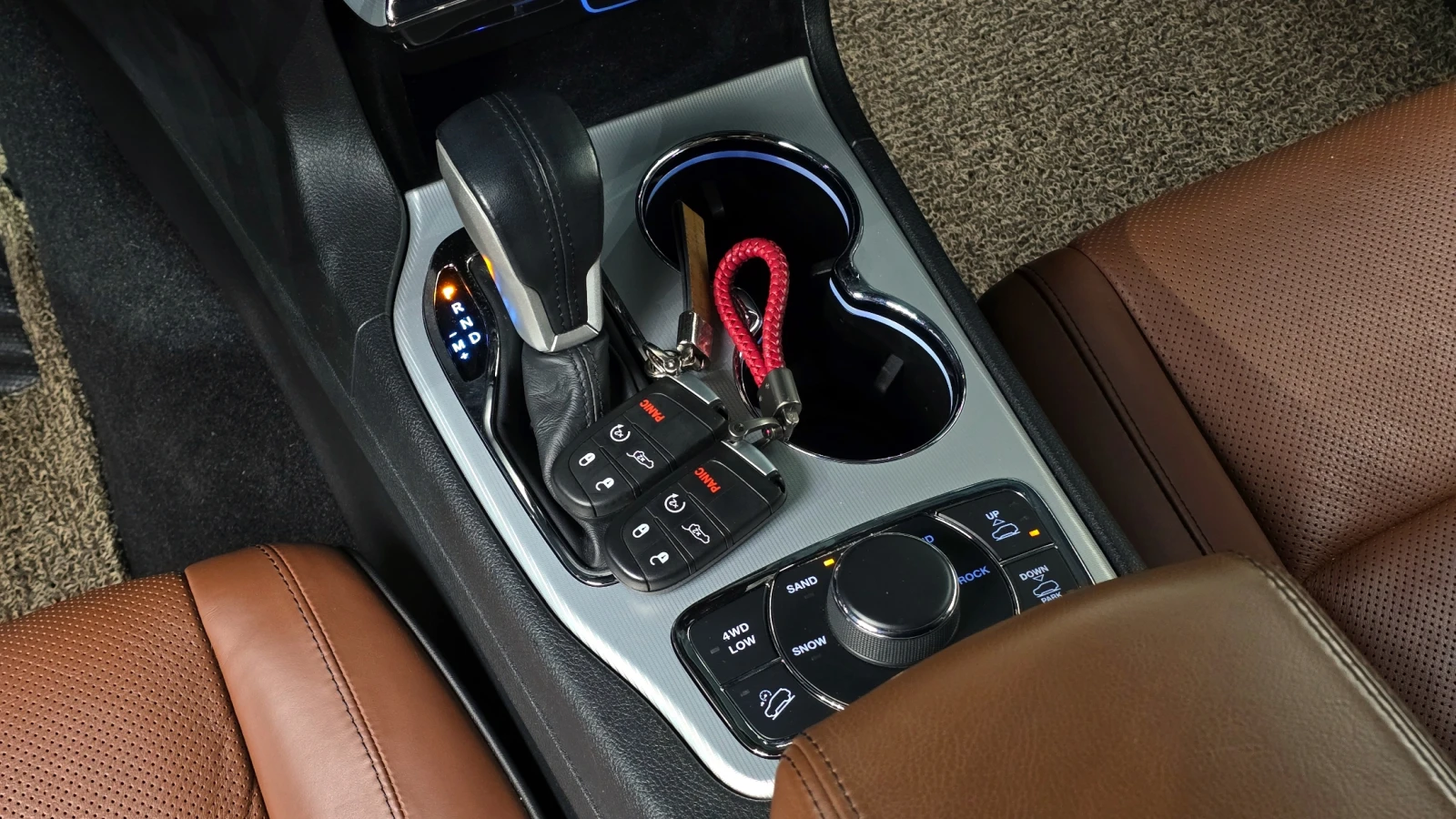 Jeep Grand cherokee 3.6 SUMMIT WK2 autogeorge.com - изображение 9