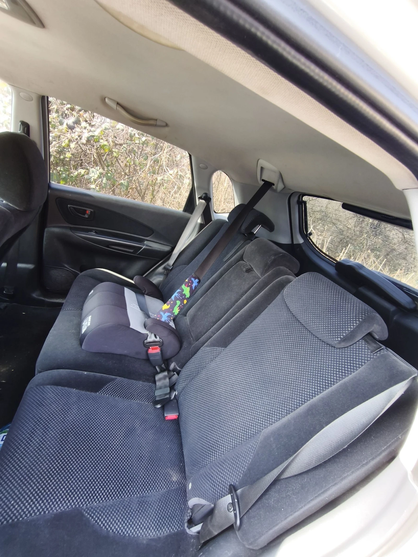 Hyundai Tucson 2.0 140кс, снимка 7 - Автомобили и джипове - 53859031