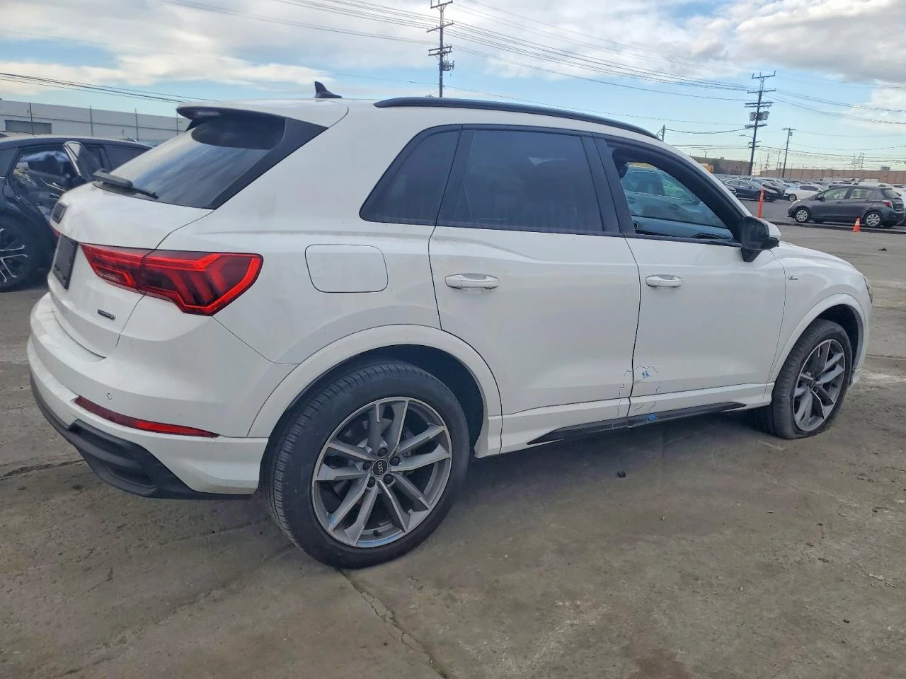 Audi Q3 * PREMIUM* S-LINE* AWD | Mobile.bg � ����������� 4