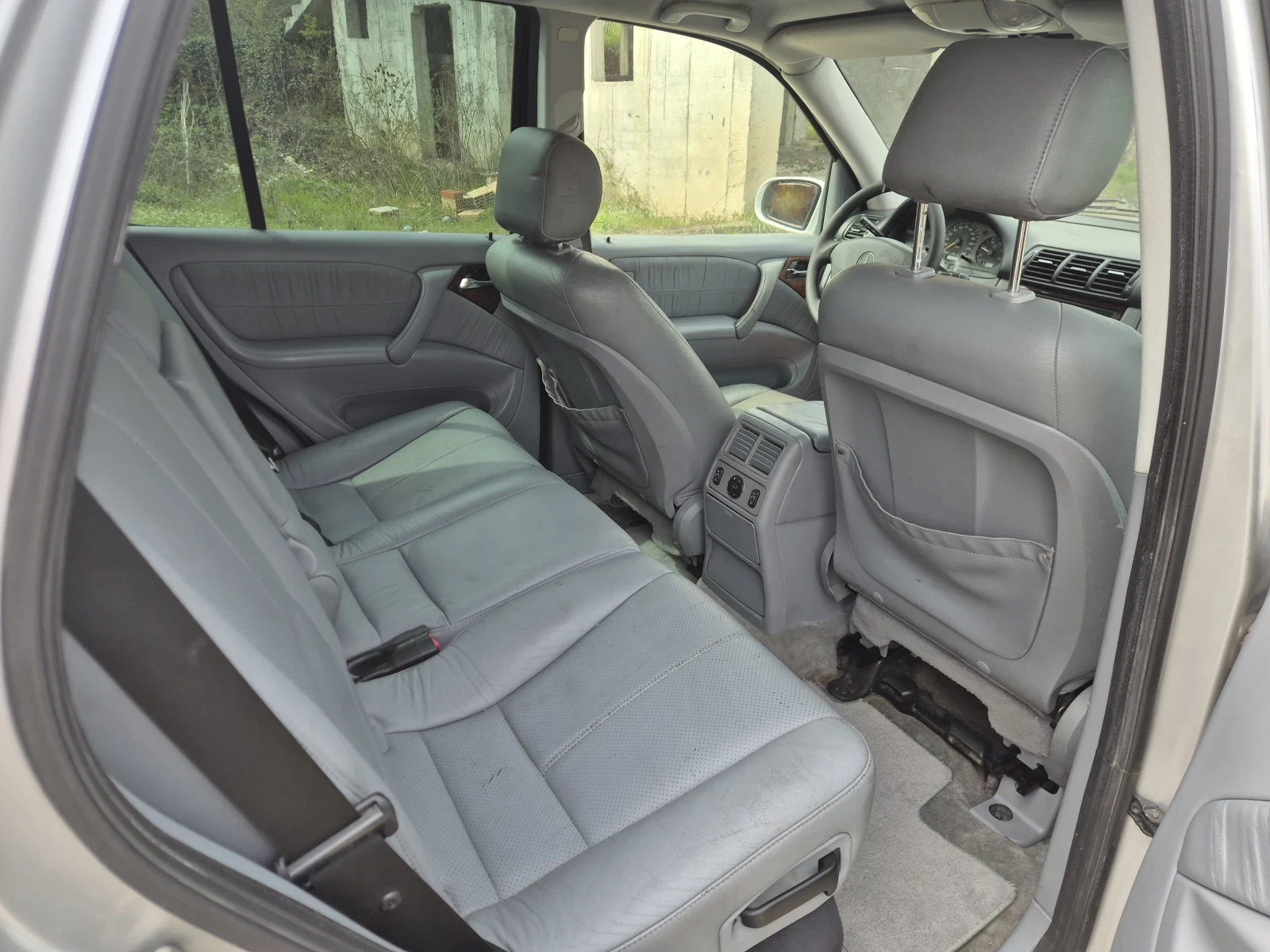 Mercedes-Benz ML 270, снимка 10 - Автомобили и джипове - 54223759