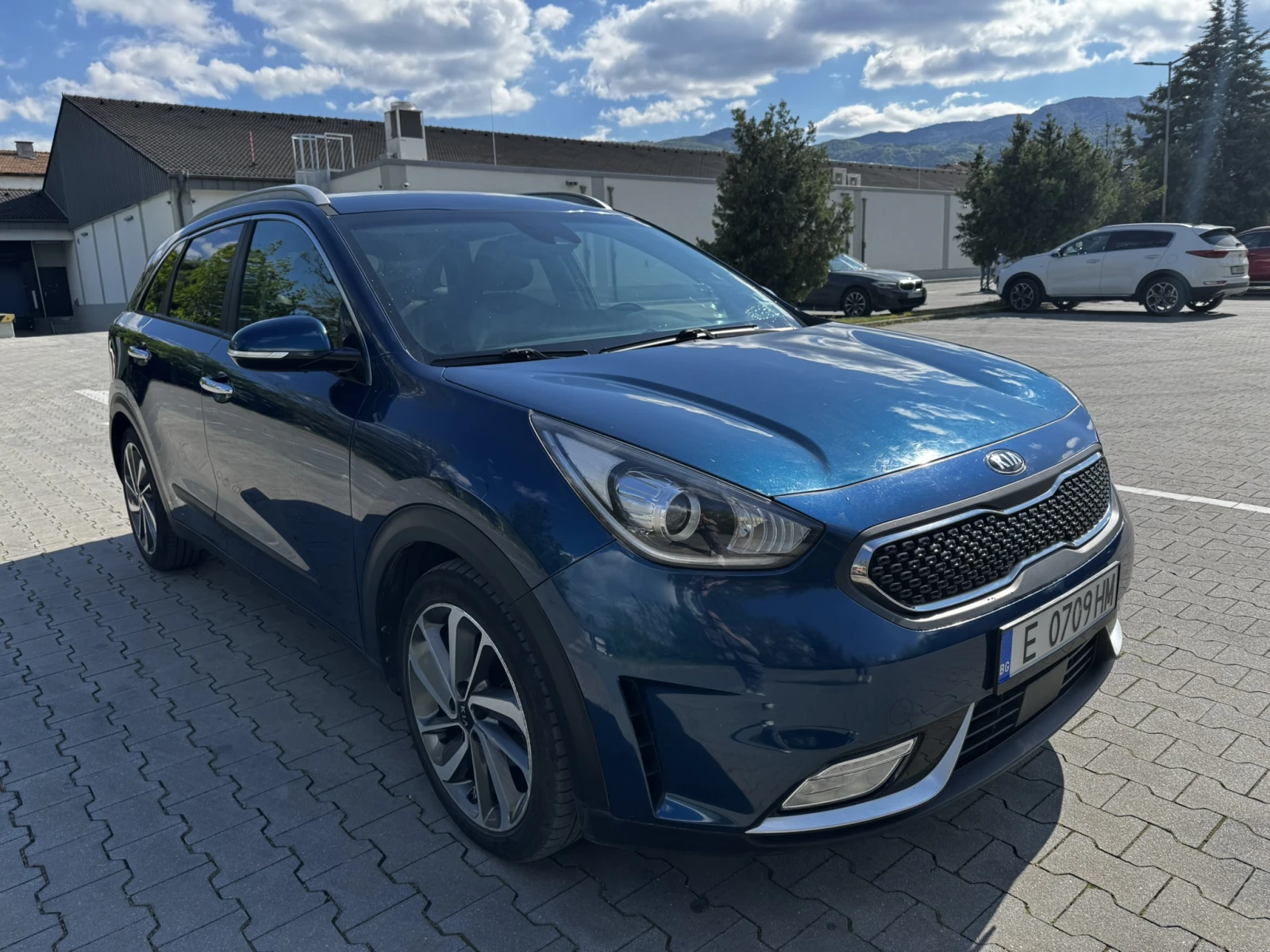 Kia Niro 1.6 Hybrid, снимка 3 - Автомобили и джипове - 54413677