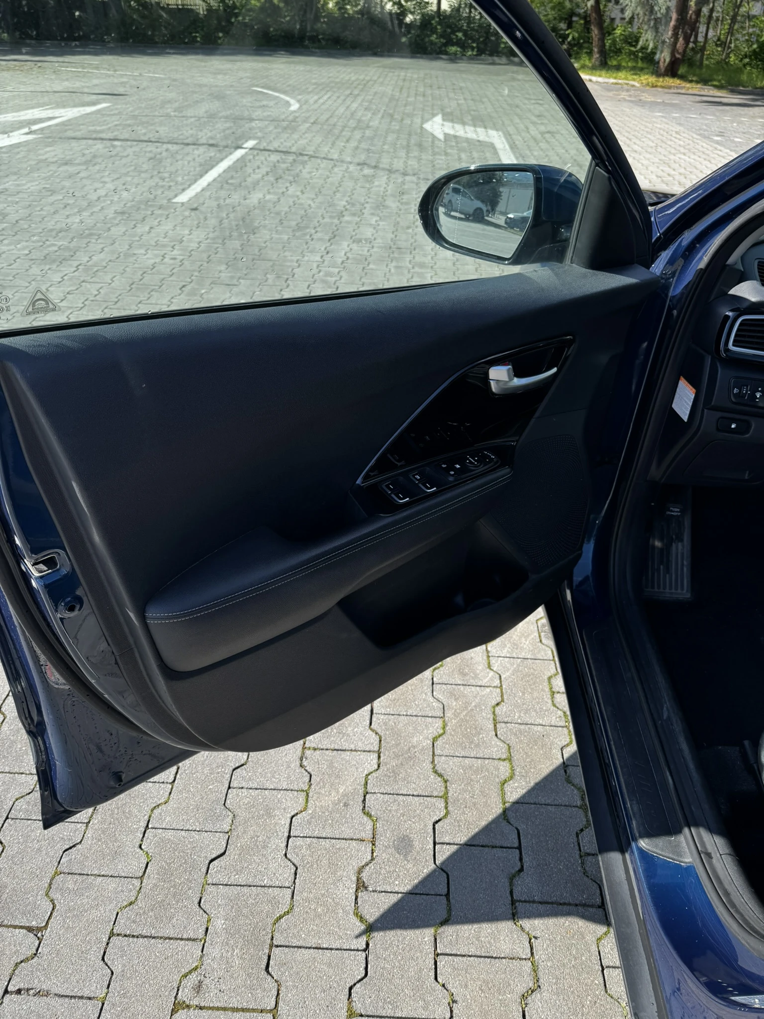 Kia Niro 1.6 Hybrid, снимка 10 - Автомобили и джипове - 54413677
